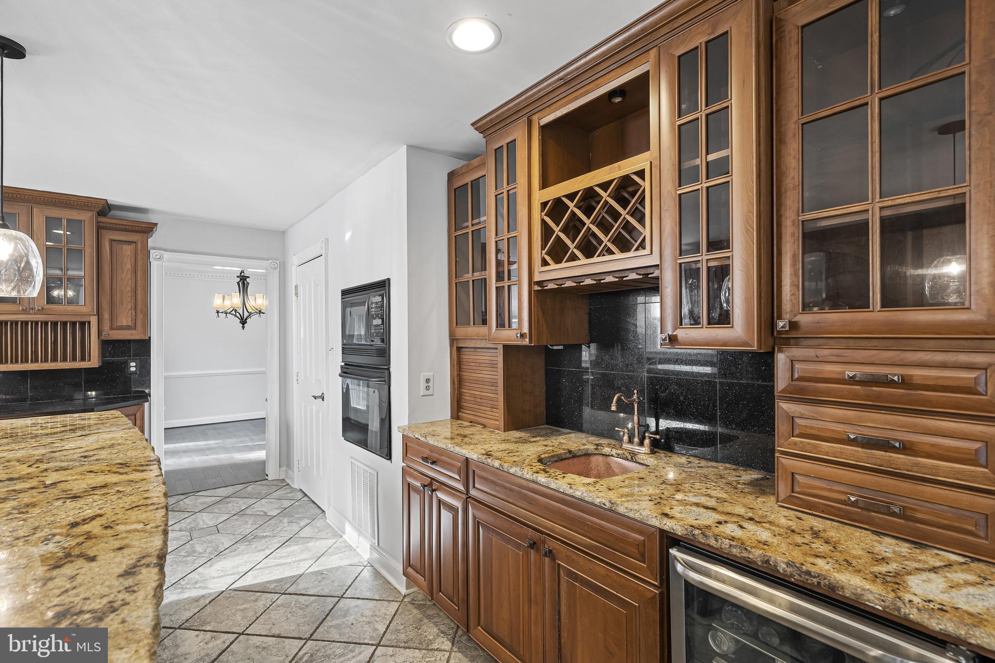 BERRY HILL MANOR - Residential