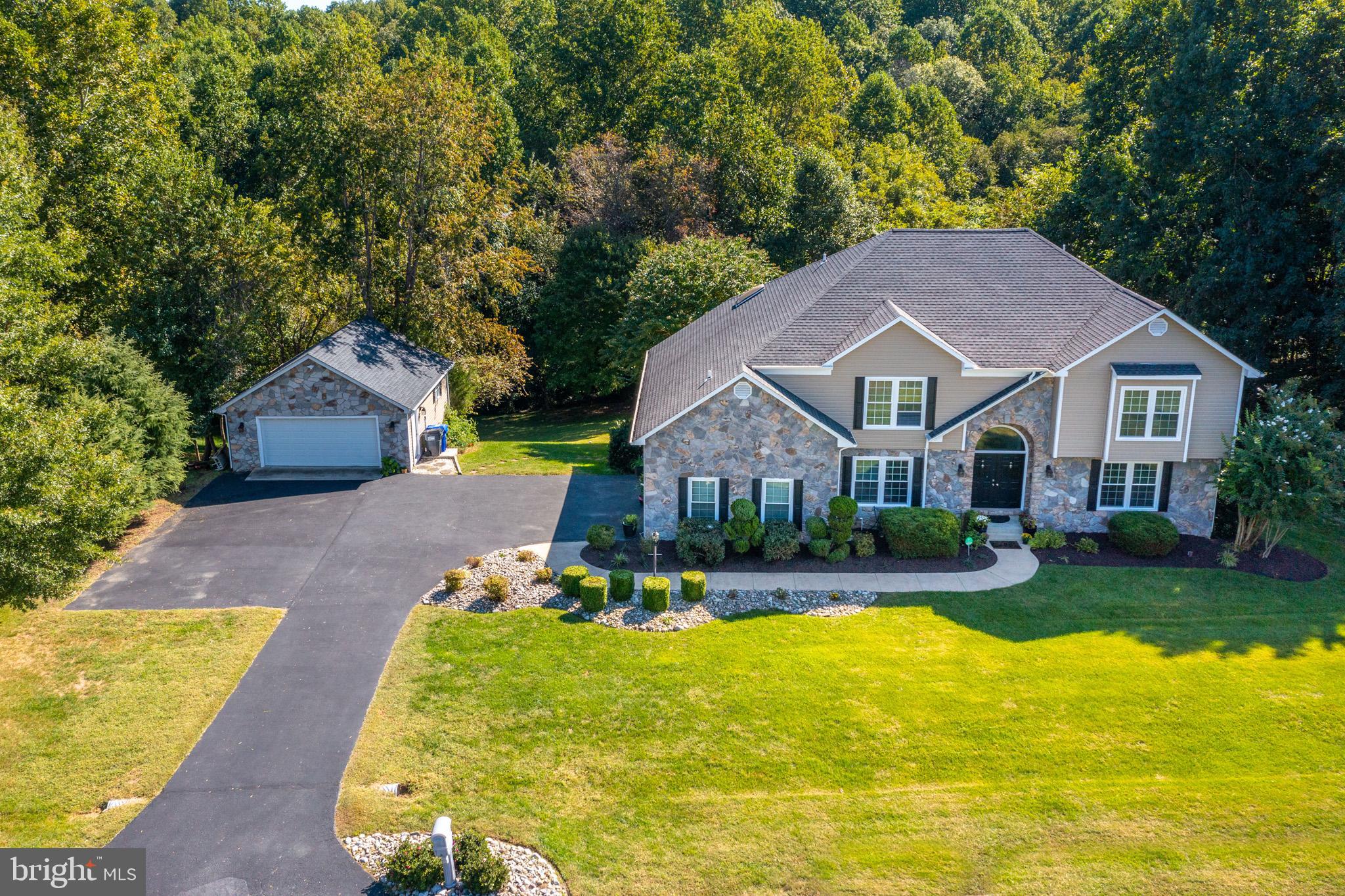 BERRY HILL MANOR - Residential