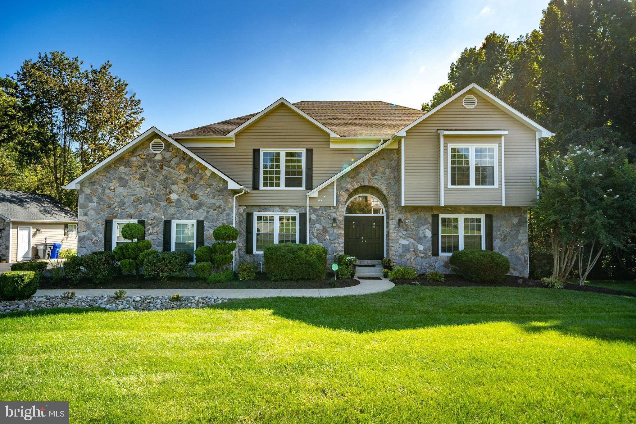 BERRY HILL MANOR - Residential