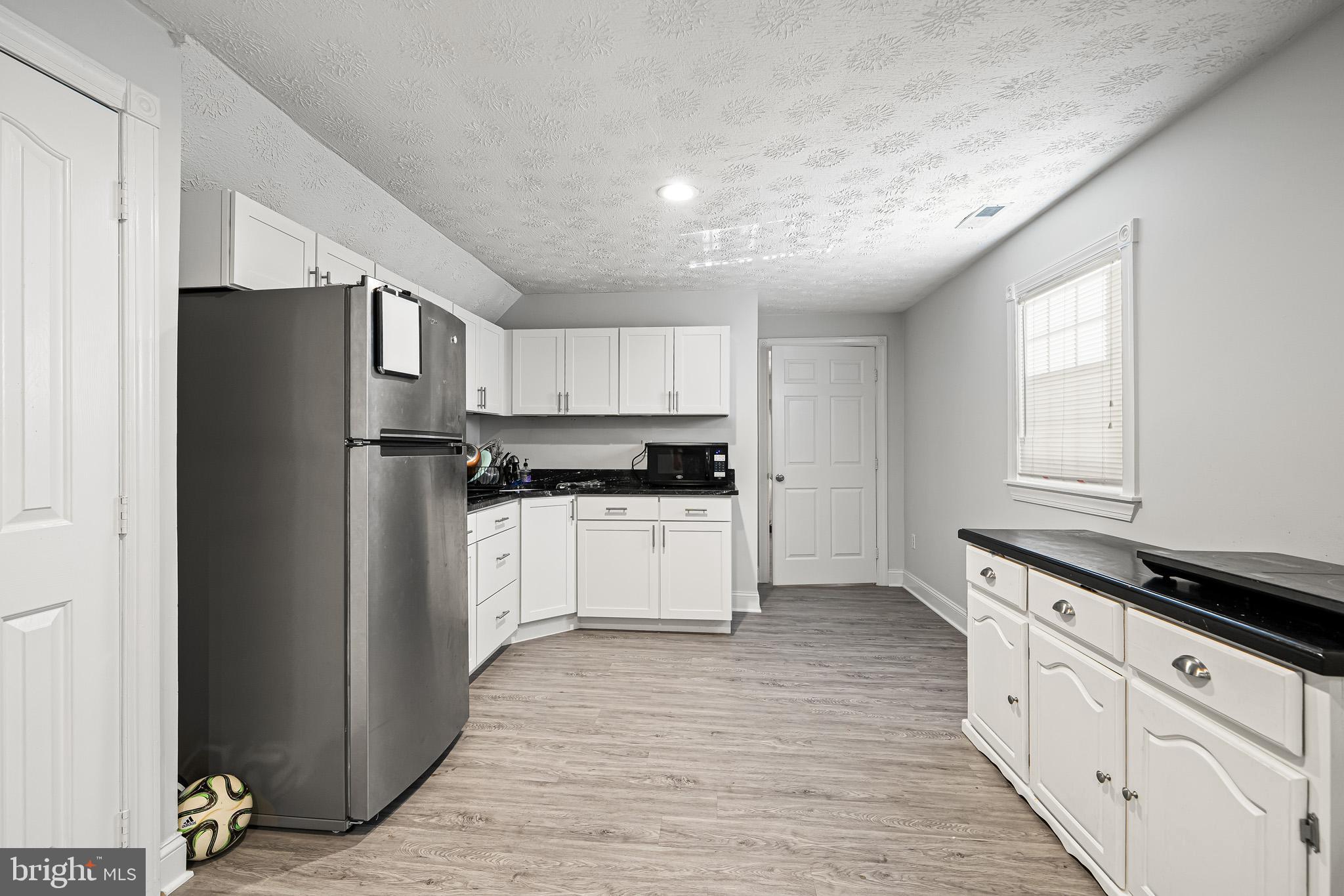 BERRY HILL MANOR - Residential