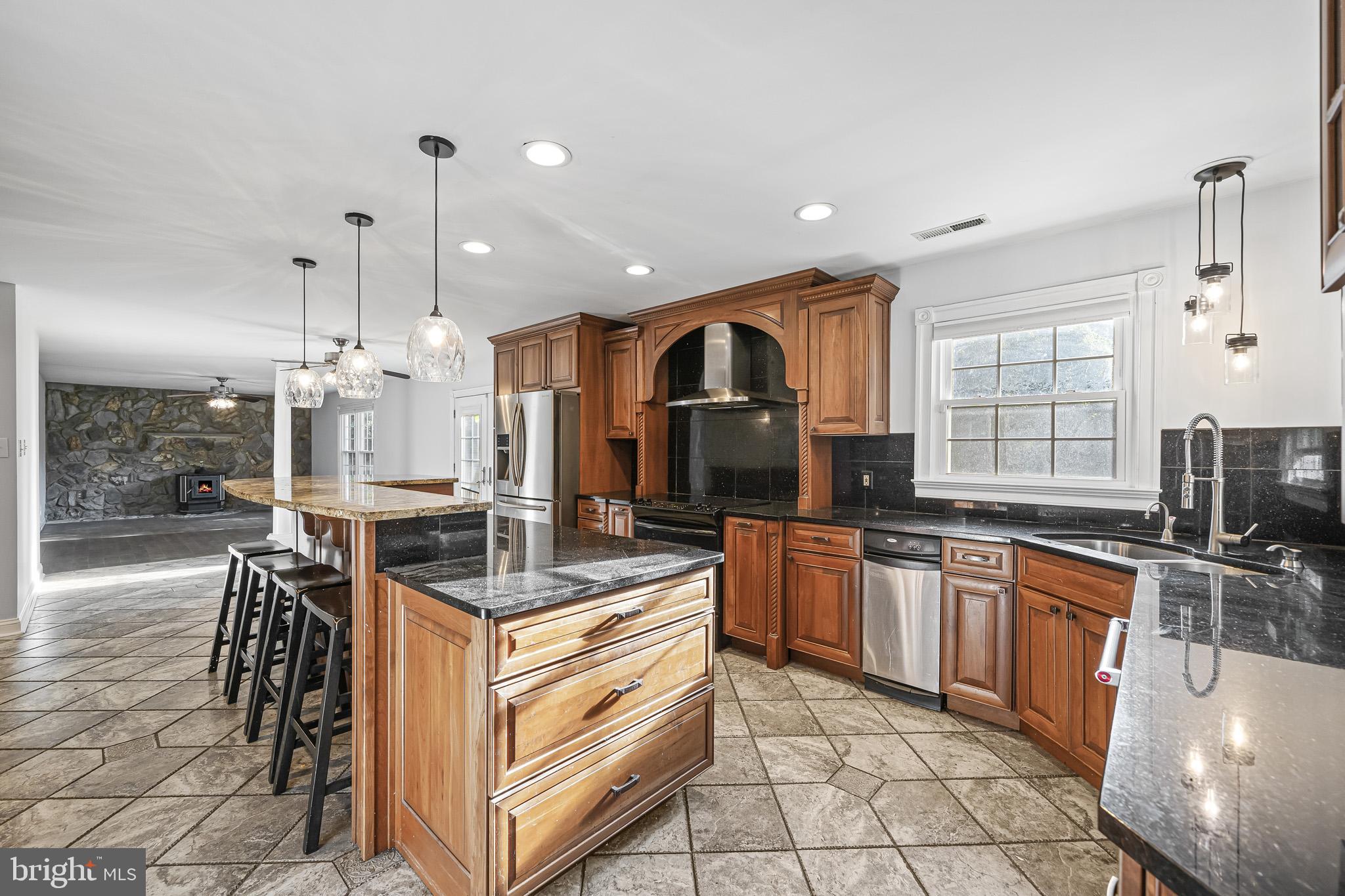 BERRY HILL MANOR - Residential