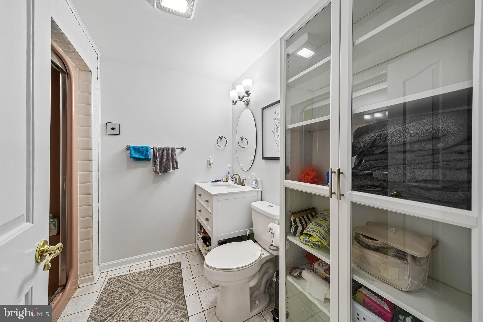 BERRY HILL MANOR - Residential