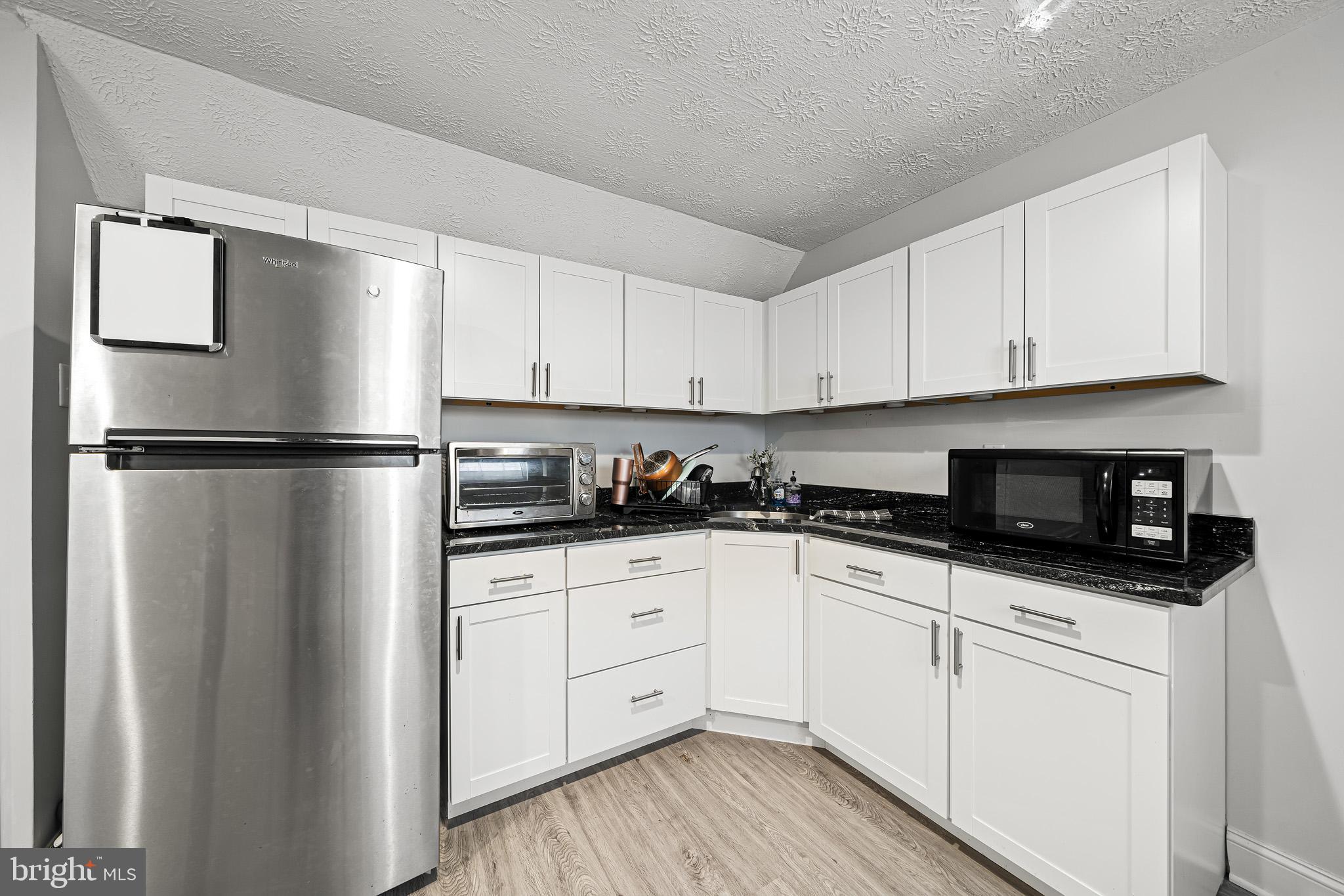 BERRY HILL MANOR - Residential