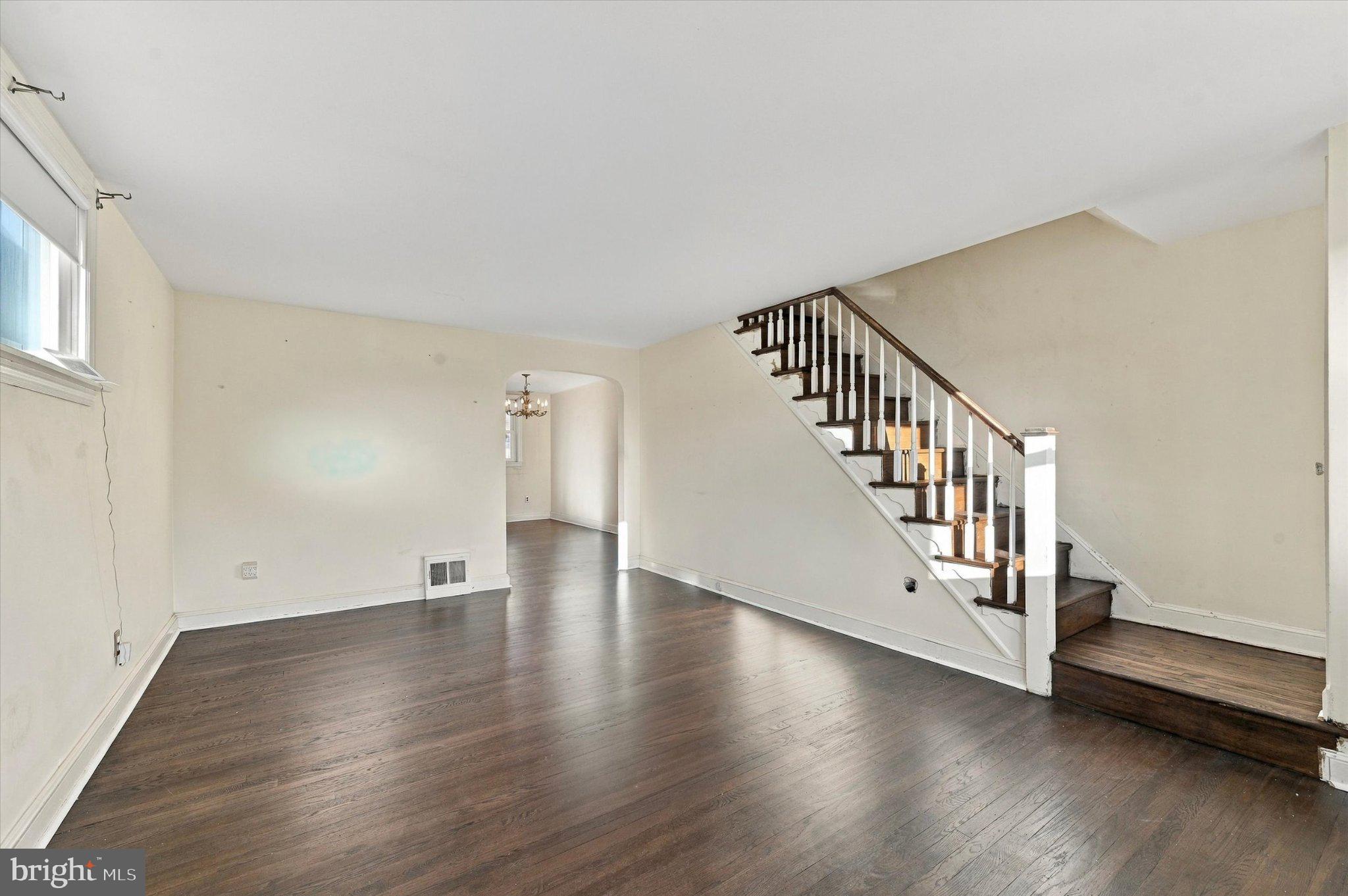 807 HAMPSHIRE ROAD