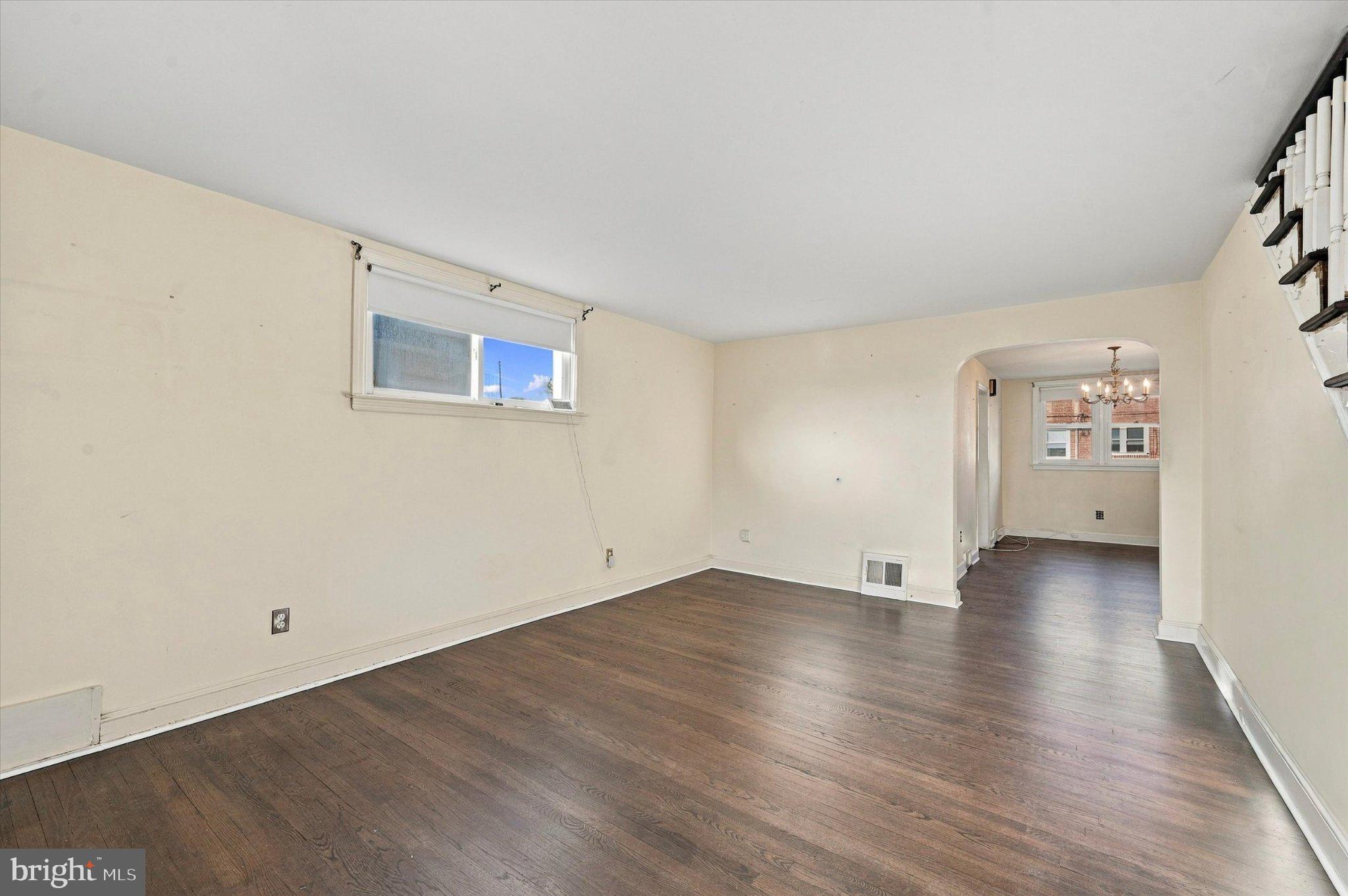 807 HAMPSHIRE ROAD