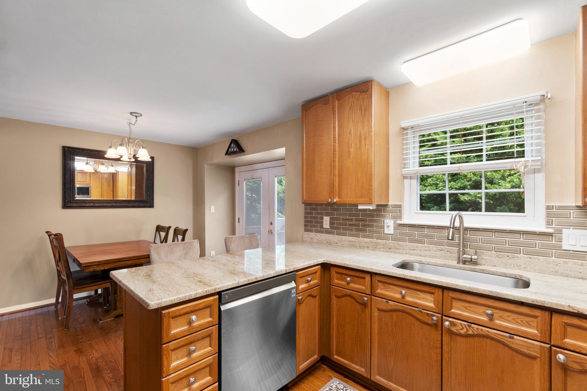 ENGLAND RUN - Residential