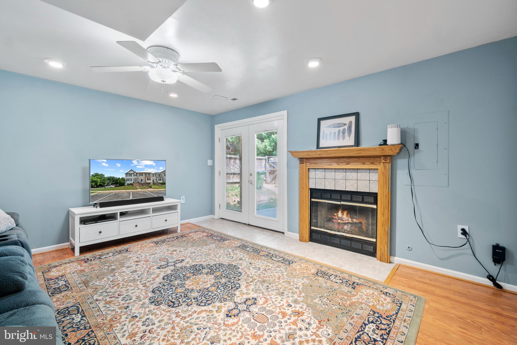 ENGLAND RUN - Residential