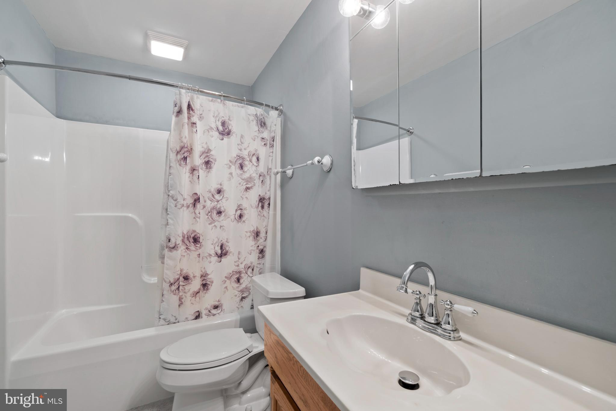 ENGLAND RUN - Residential