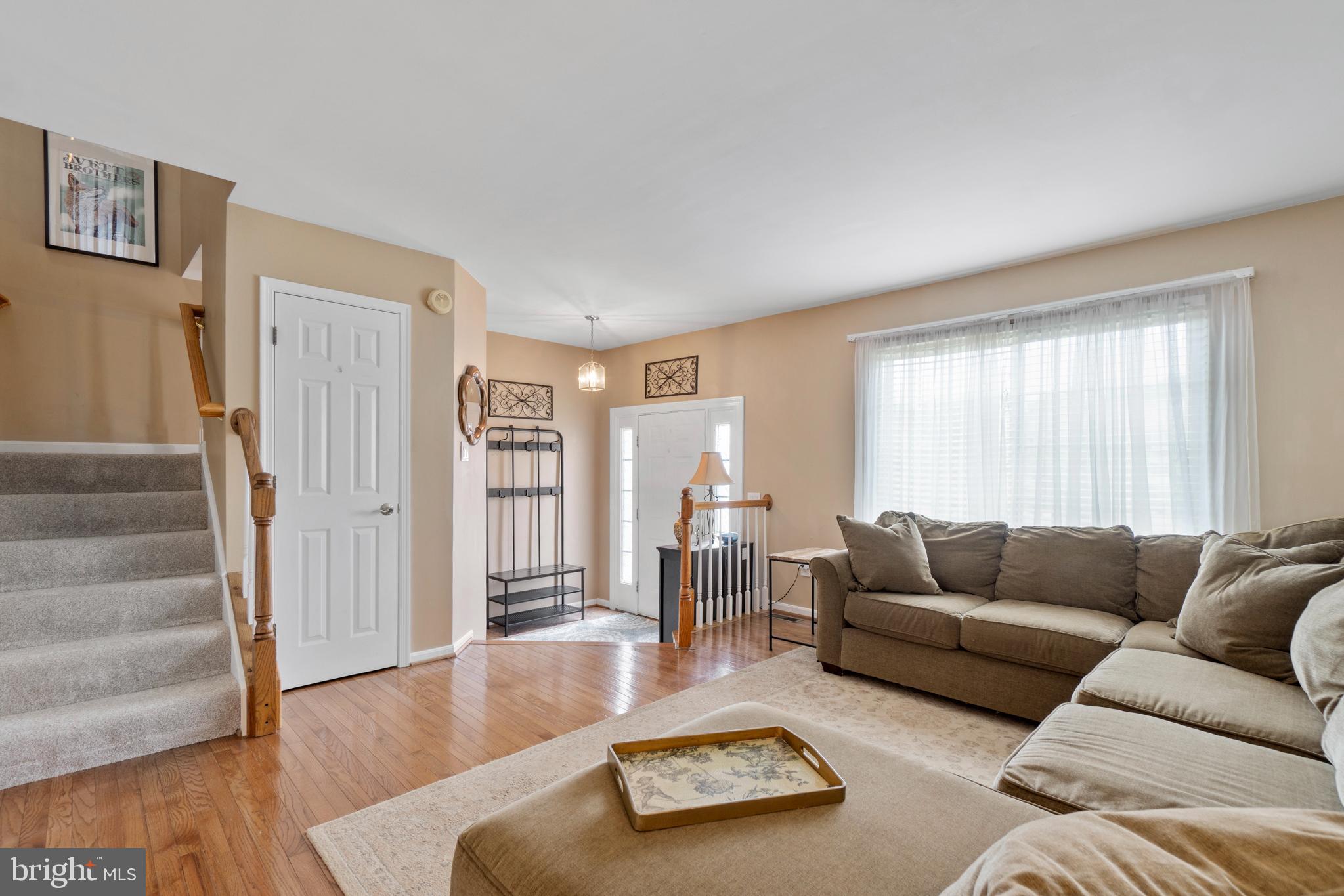 ENGLAND RUN - Residential