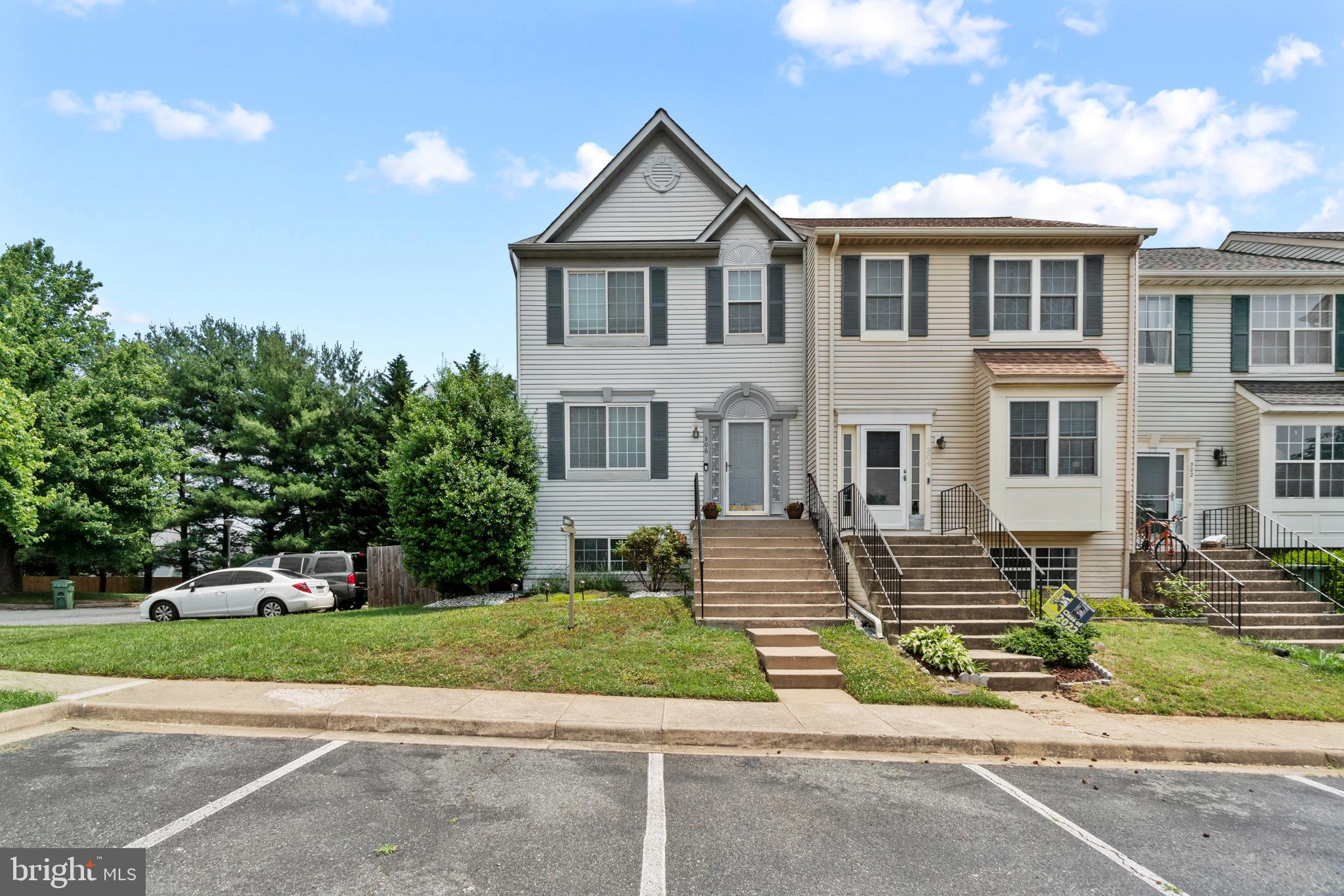 ENGLAND RUN - Residential