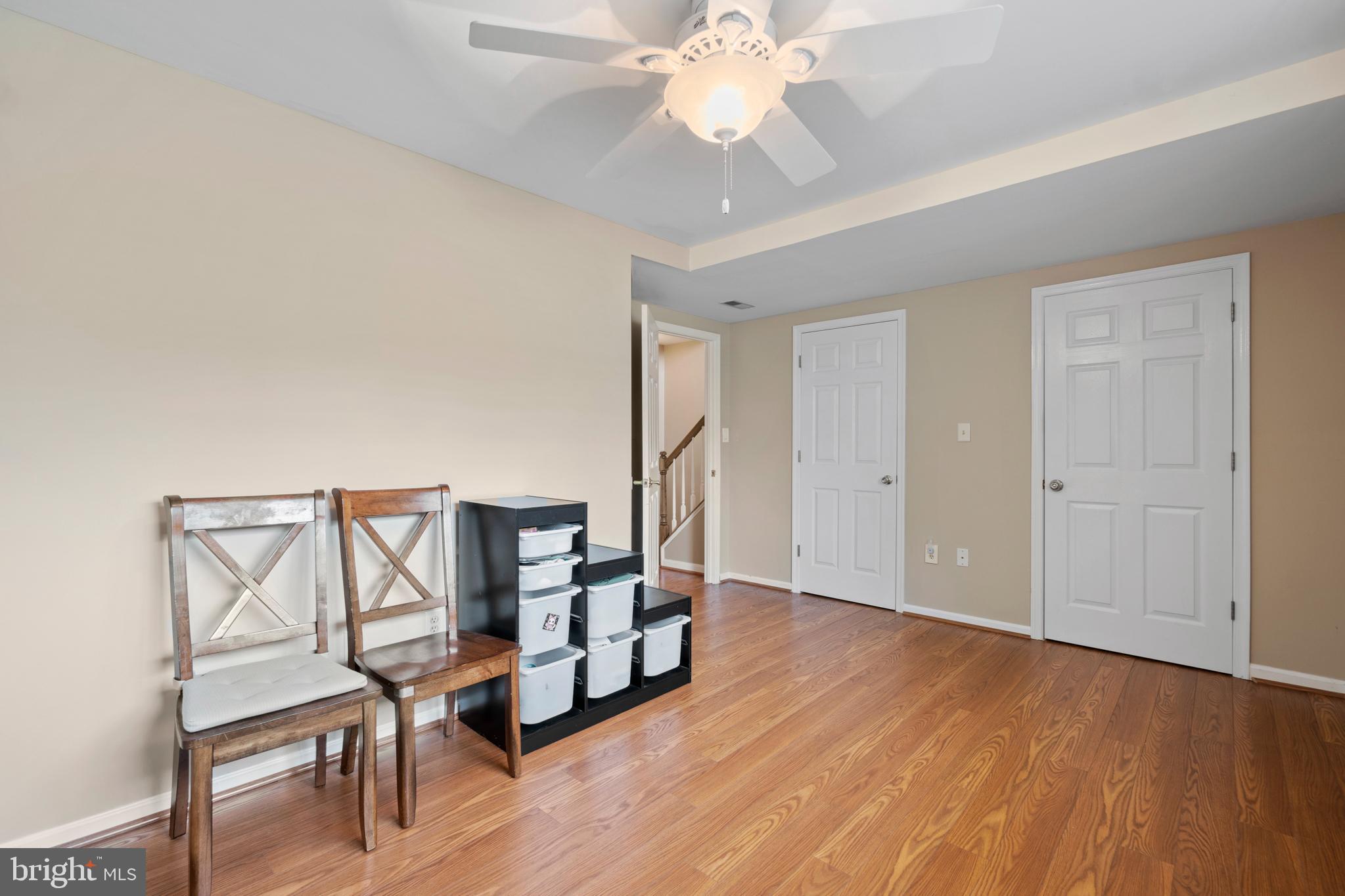 ENGLAND RUN - Residential