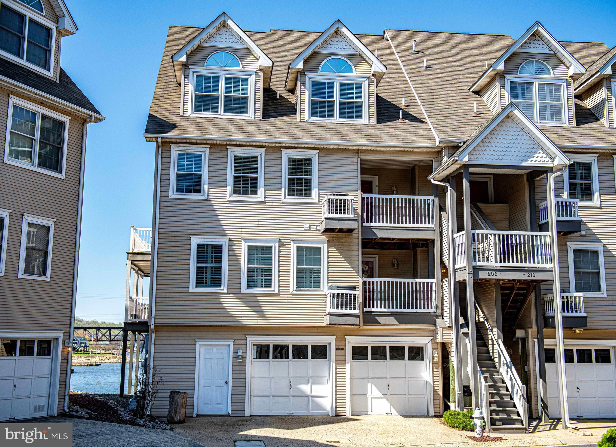 208 POINTE WAY B 208-B