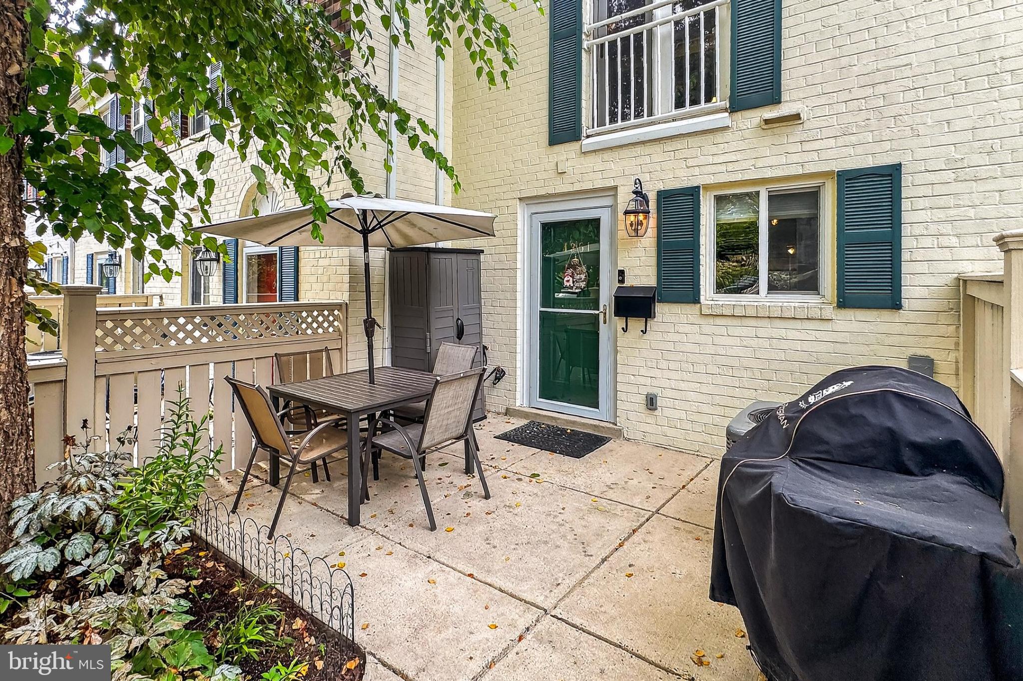 1351 N VAN DORN STREET