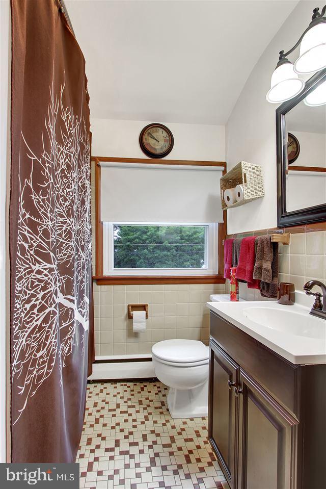TWIN OAKS - Residential
