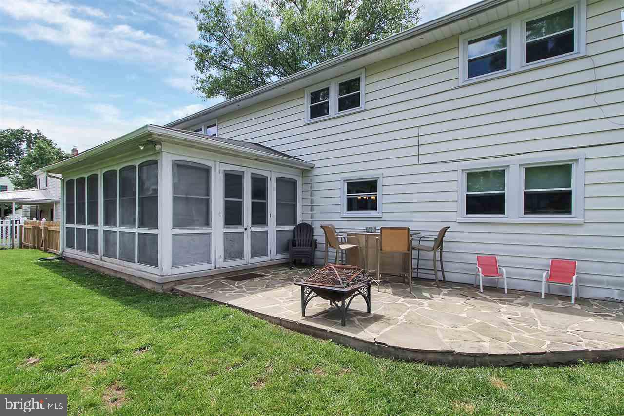 TWIN OAKS - Residential