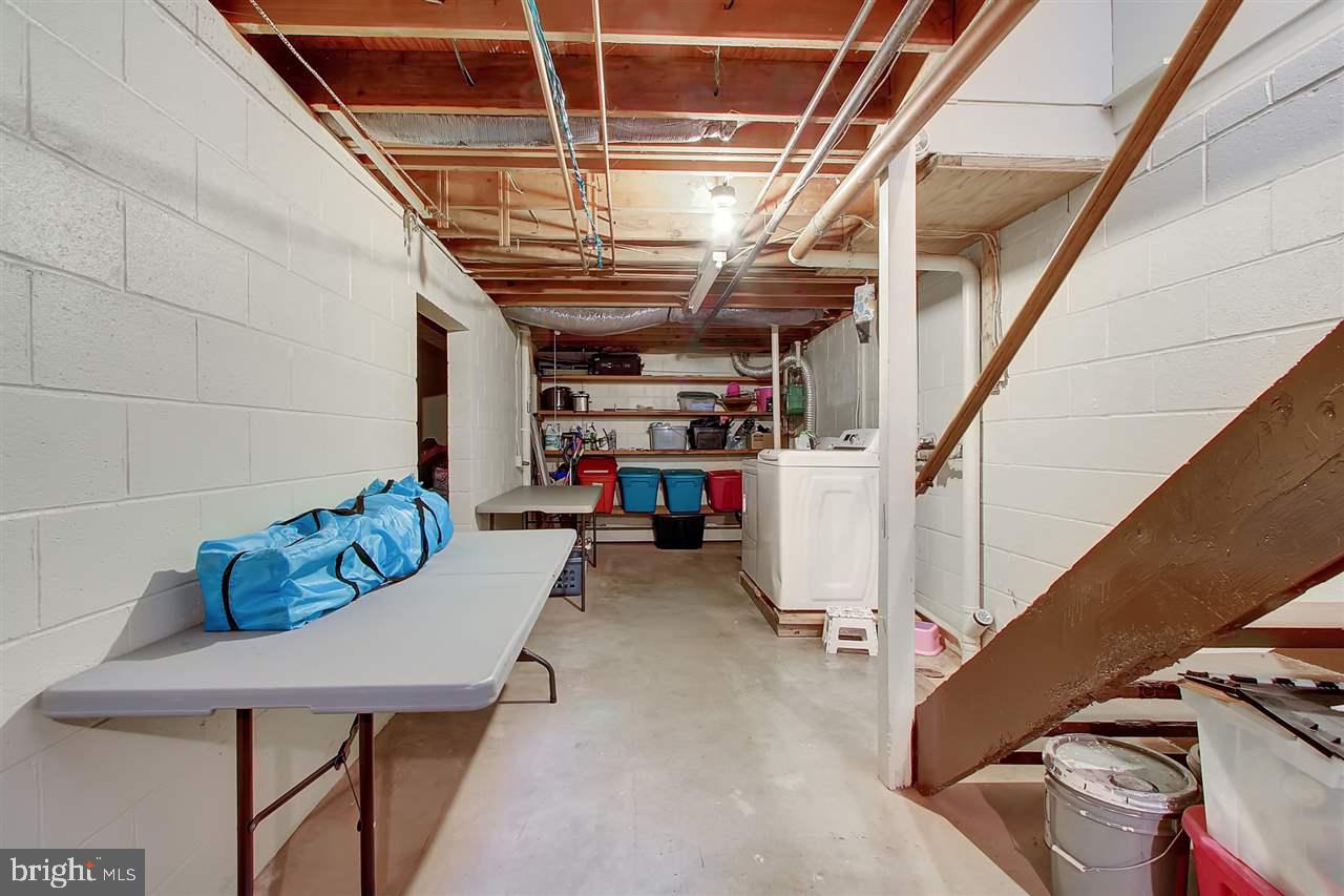 TWIN OAKS - Residential