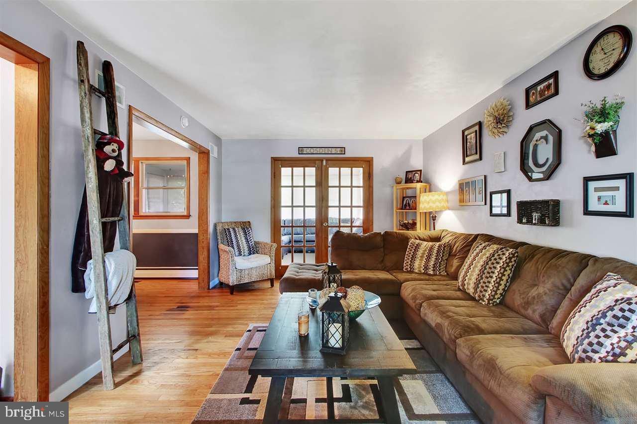TWIN OAKS - Residential