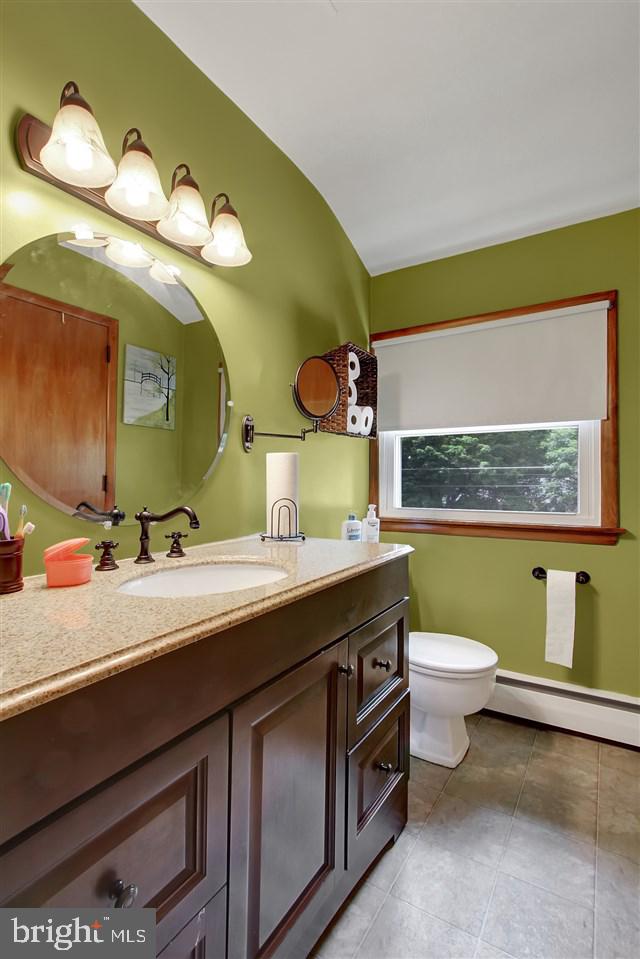 TWIN OAKS - Residential