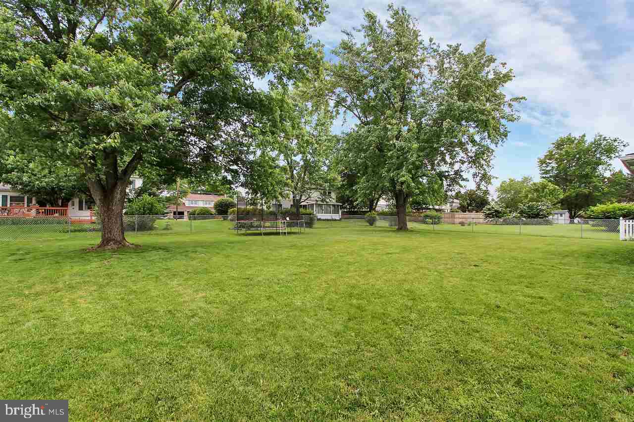 TWIN OAKS - Residential