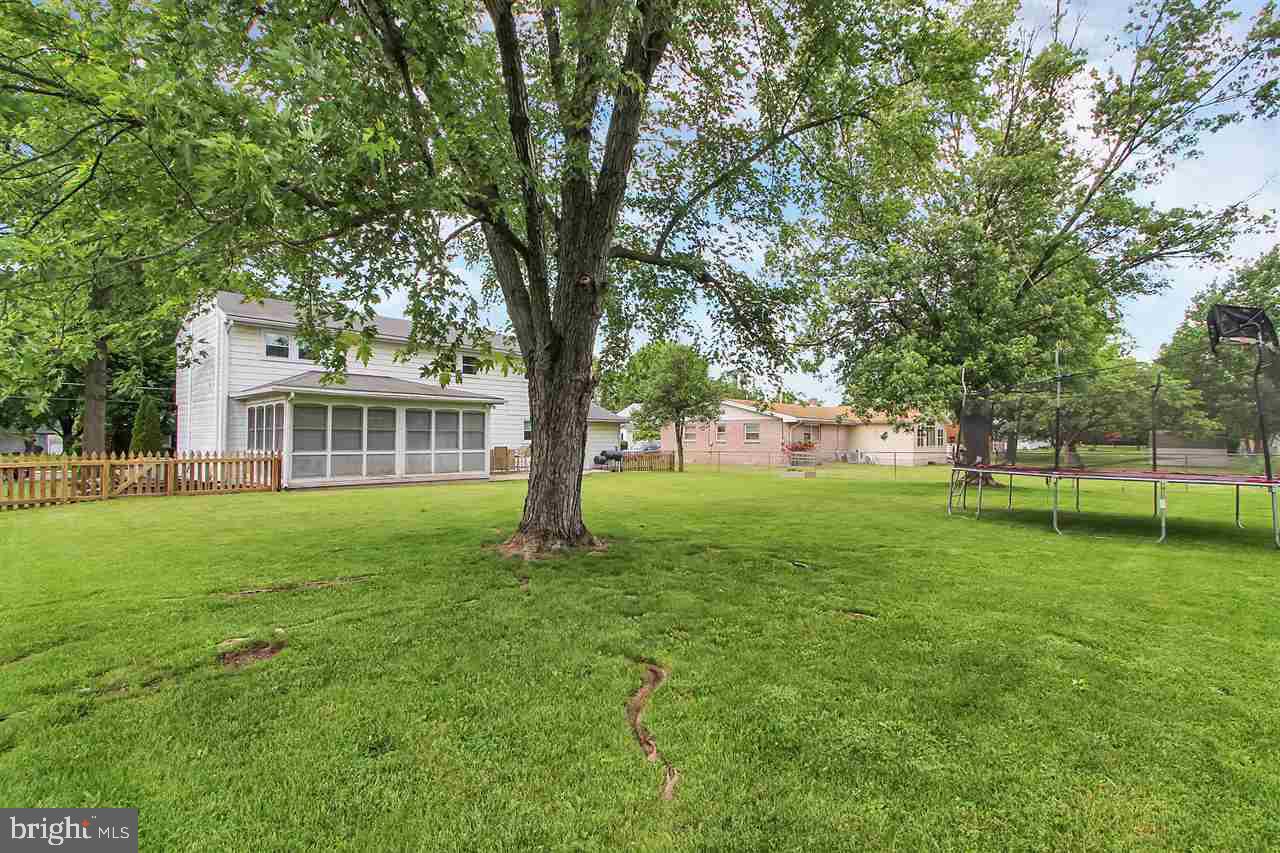 TWIN OAKS - Residential