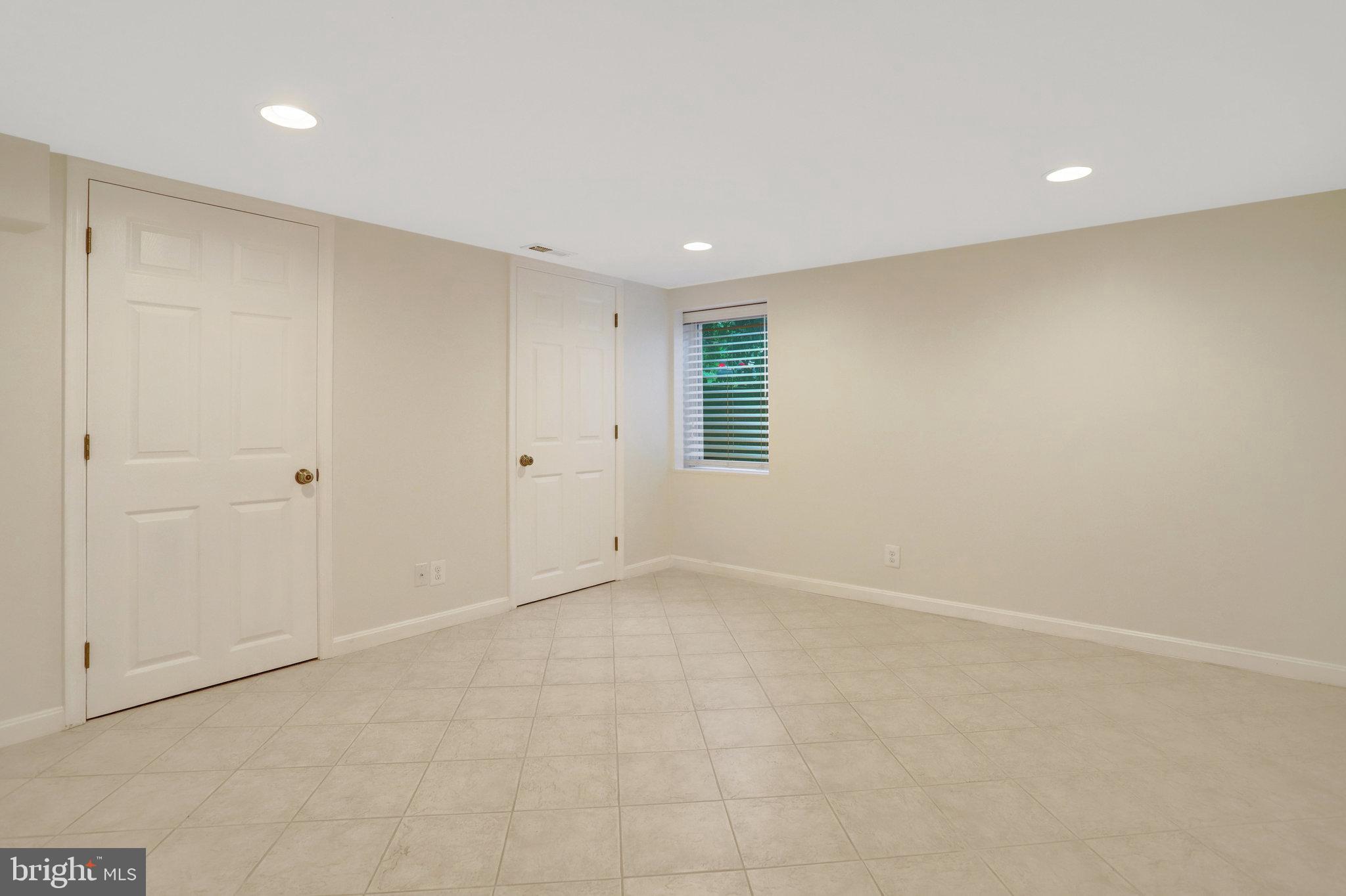 FAIRLINGTON VILLAGES - Residential Lease