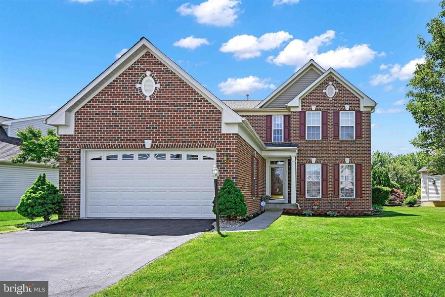 **JUST REDUCED** 
Curb appeal delight is this 4bd/3.5ba Colonial style home w/open kitchen floor plan; stainless steel appliances, granite gas cook-top island w/breakfast bar, granite countertops, granite cutting board, double wall oven, dishwasher, large pantry, upgraded kitchen recessed lighting. Open sun room eating area boasts lots of natural light with two (2) skylights, windows & ceiling fan including walkout french doors to the large rear patio area for entertaining. Family room boasts natural light, beautiful hardwood floors, fireplace w/mantle & ceiling fireplace accent lighting. Formal sep. dining room boasts hardwood floors & tray ceilings. Sitting room boasts bay window, hardwood floors & crown molding. Large primary bedroom w/primary luxury bath that boasts a oversized soaking tub including jack/jill sinks. Large upper level bedrooms are fully carpeted and boast ceiling fans in each bedroom. Fully finished basement boasts laminate wood floors & carpet, recessed lights, possible bonus 5th bedroom in basement or turn into an office/den. There is also plenty of storage area within the utility room. Beautiful back yard for entertaining. 2-car garage. New HVAC furnace installed May 2024. **Don't miss out on this beauty**