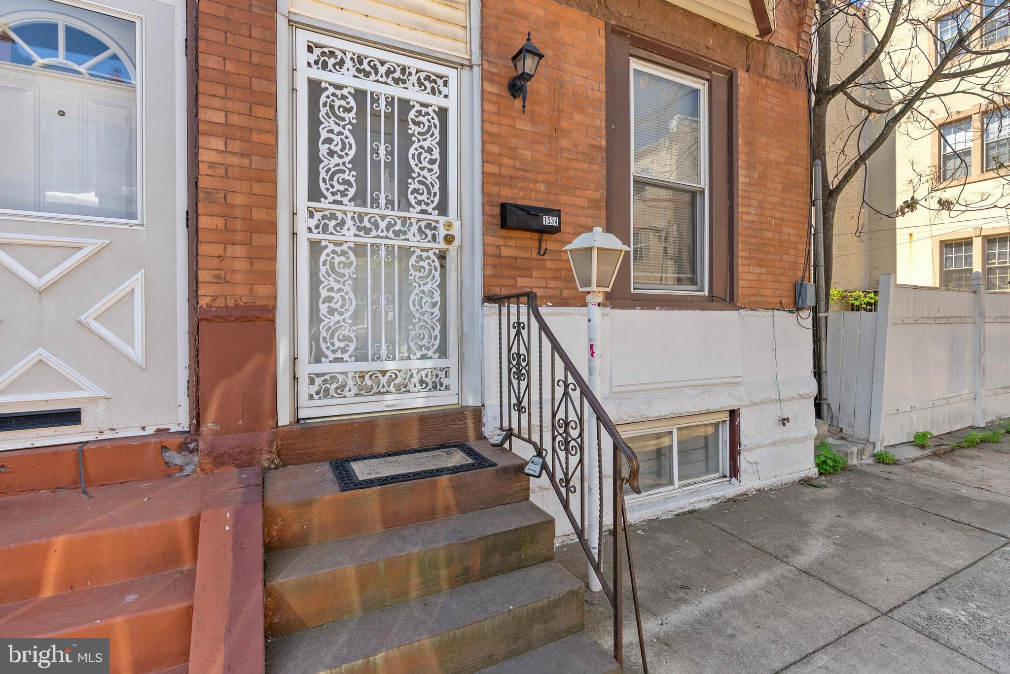 TEMPLE UNIVERSITY - Residential Lease