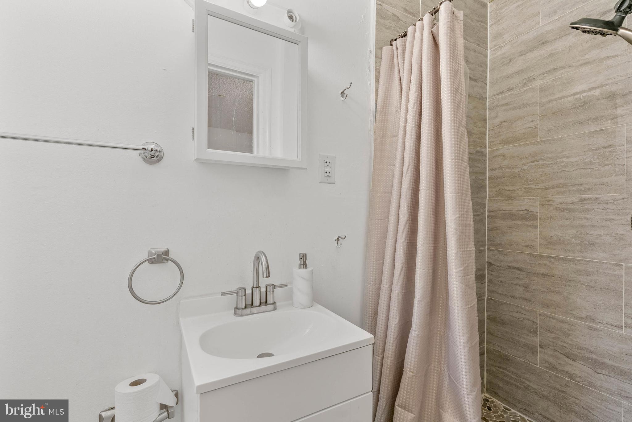 TEMPLE UNIVERSITY - Residential Lease