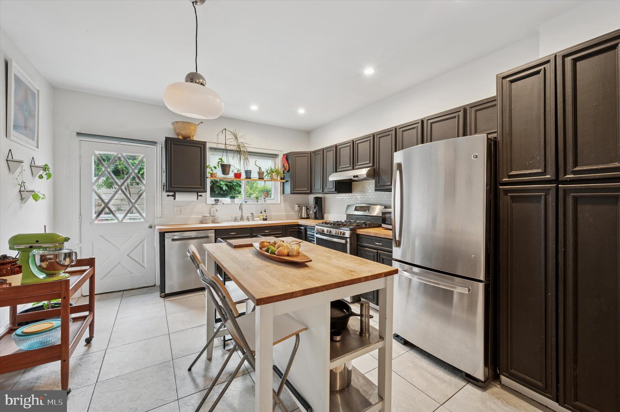 PASSYUNK SQUARE - Residential Lease