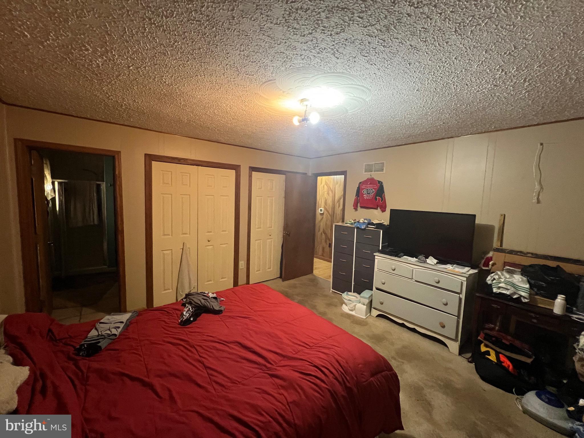 OAK COVE - Residential