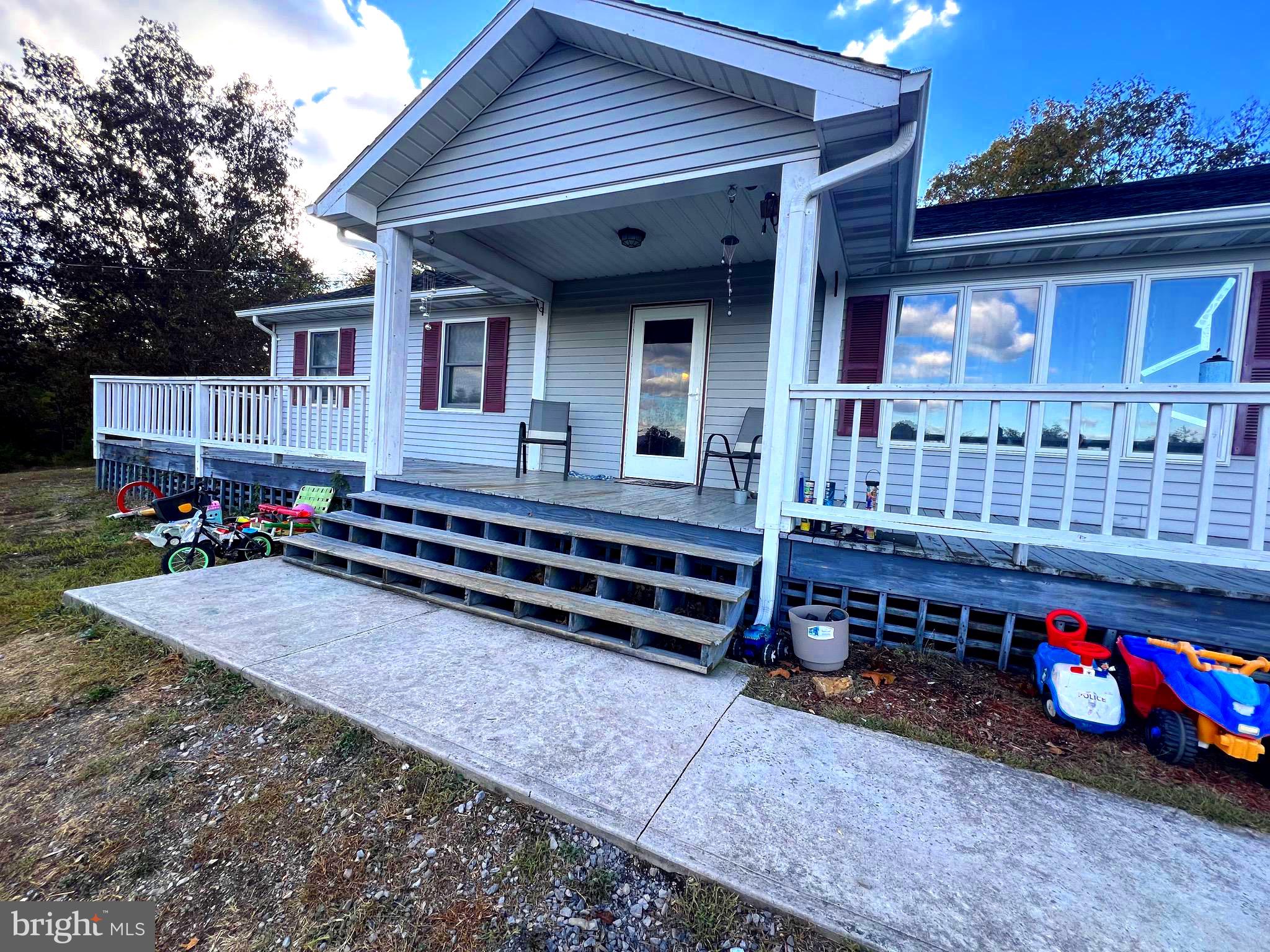 OAK COVE - Residential