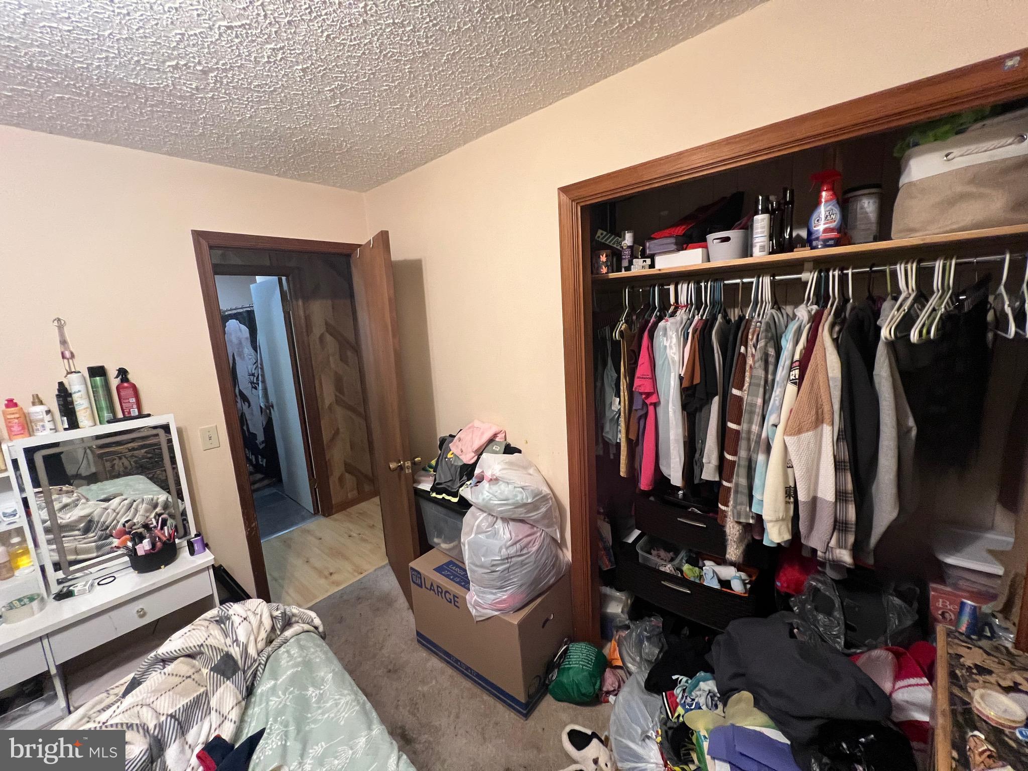 OAK COVE - Residential