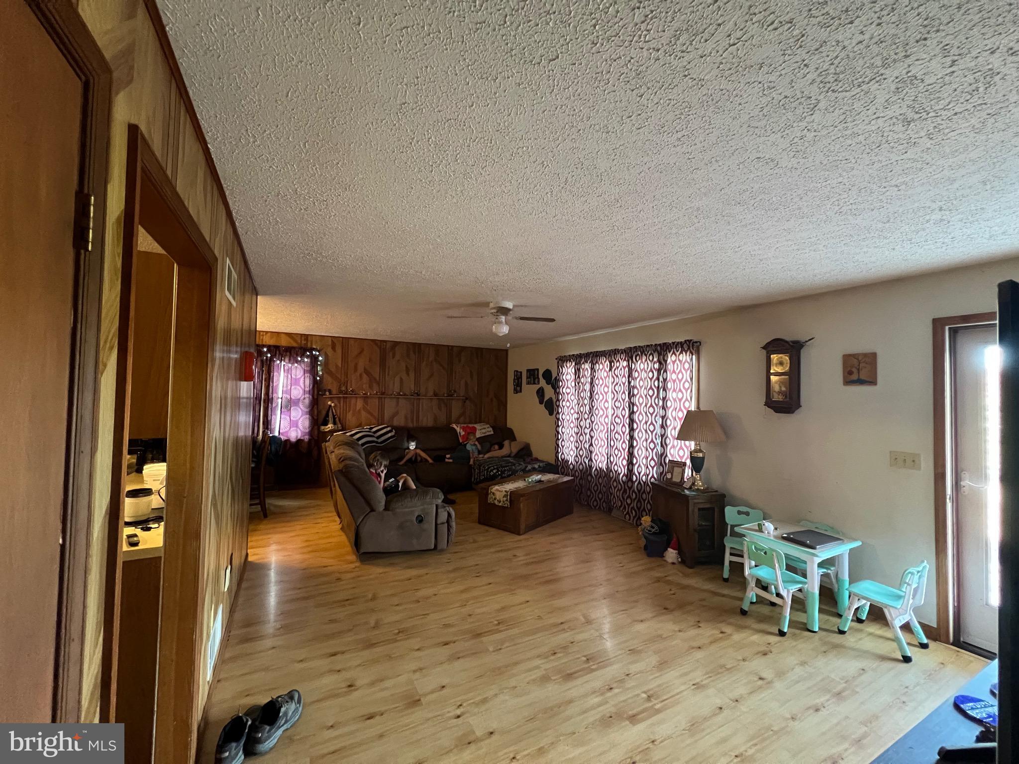 OAK COVE - Residential