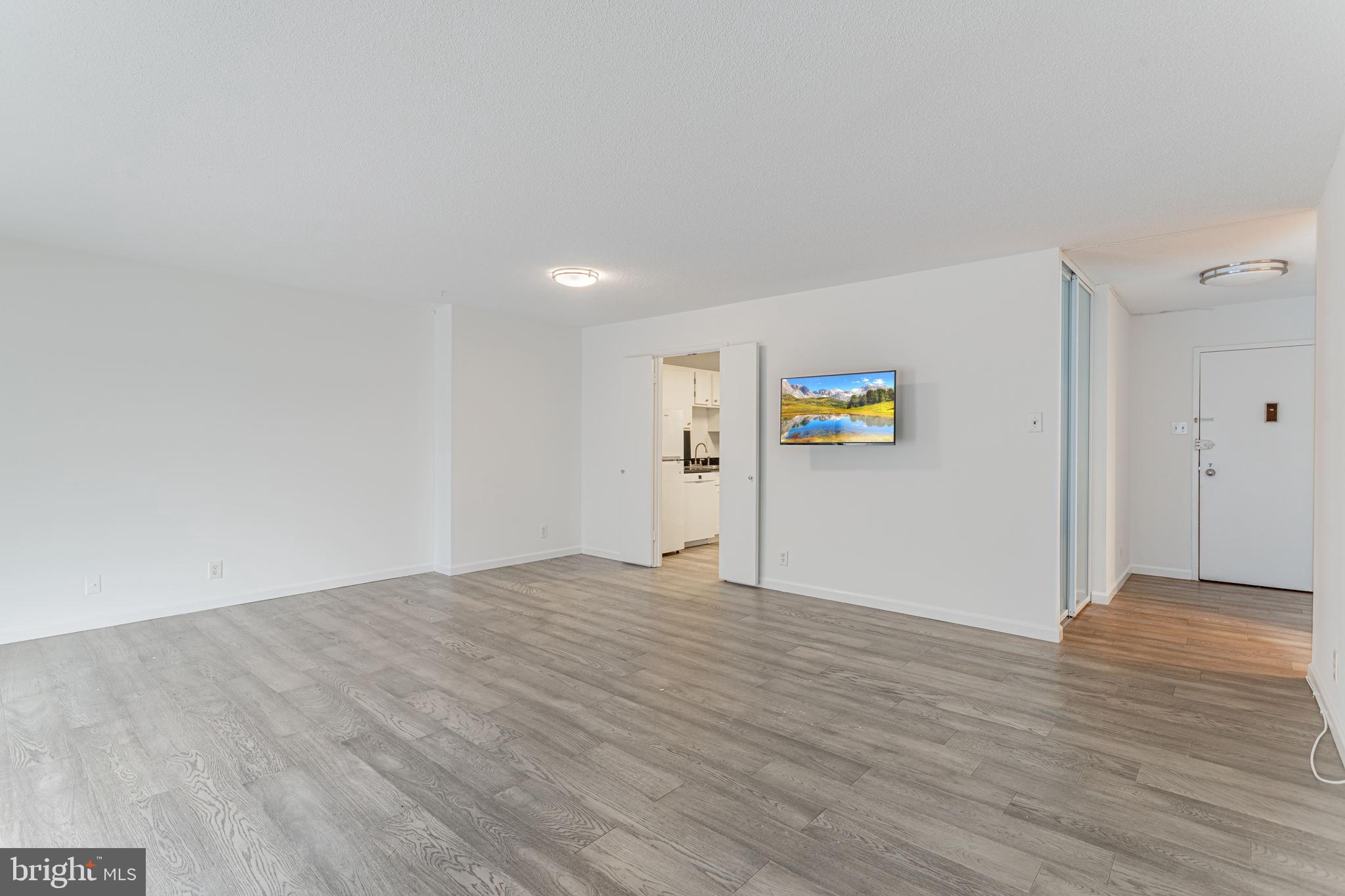 WATERGATE AT LANDMARK - Residential Lease