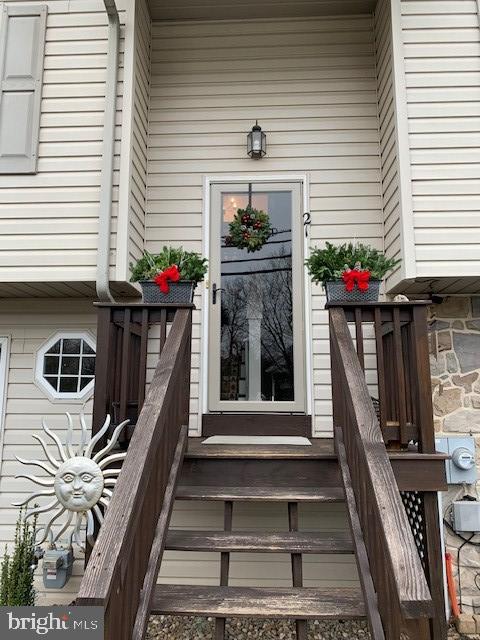 21 E ELM STREET
