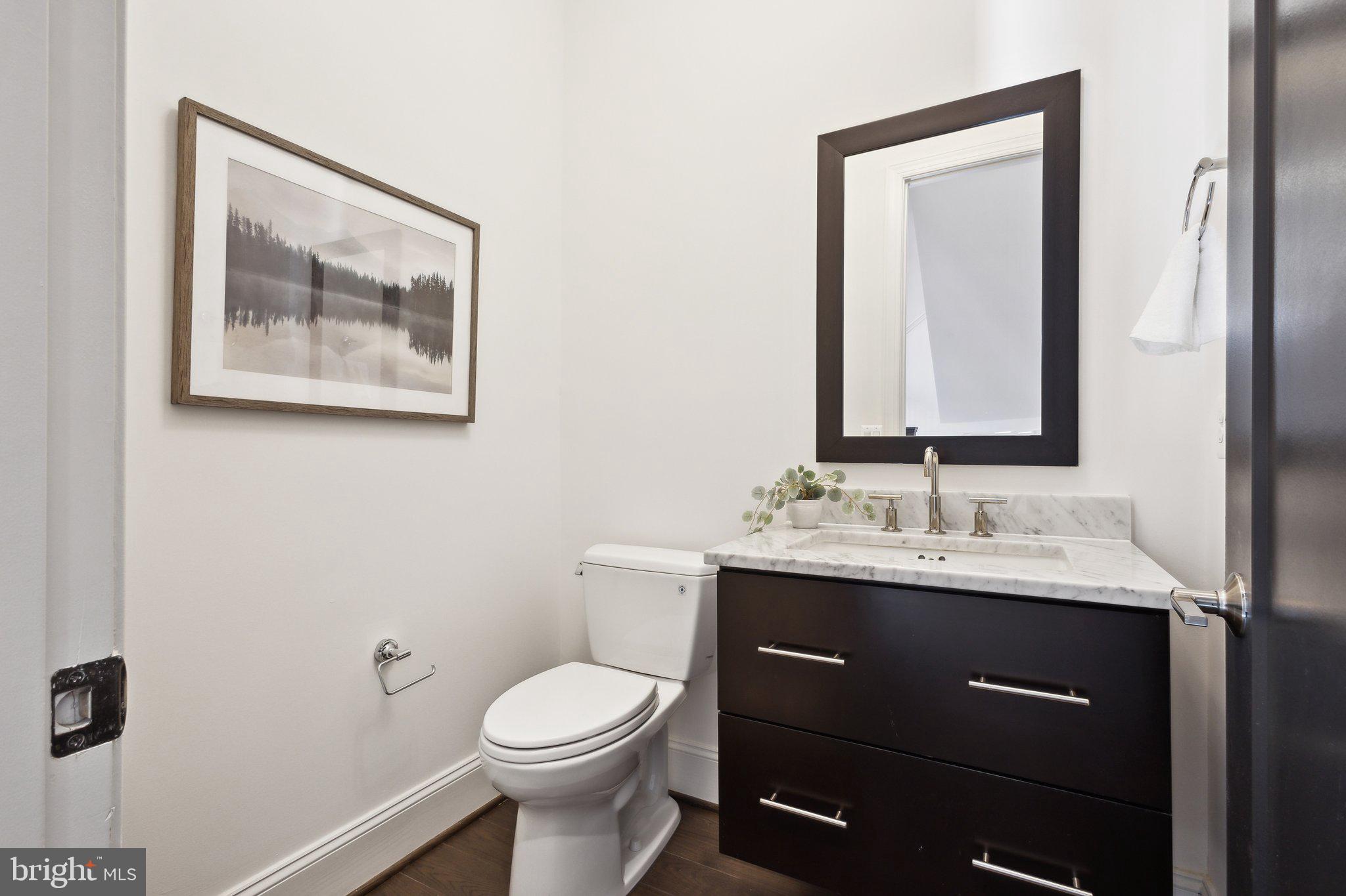 ONE LOUDOUN - Residential