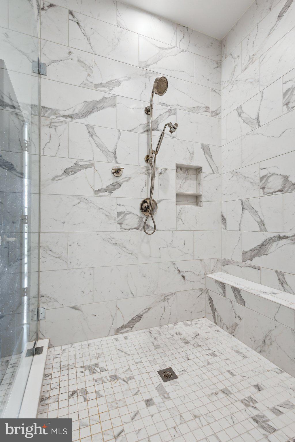 ONE LOUDOUN - Residential