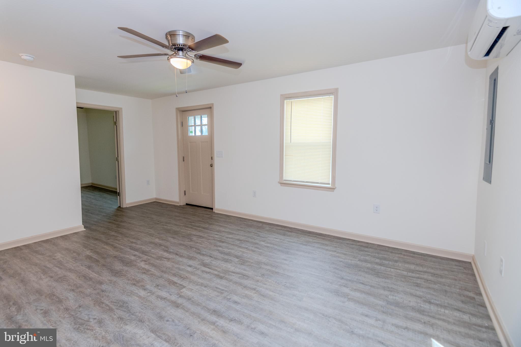 215 N 1ST STREET