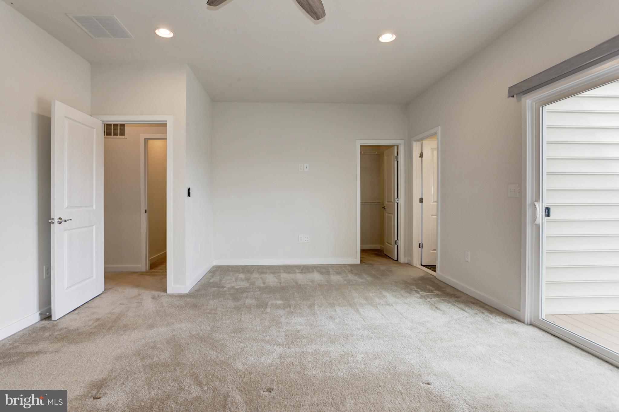 RIVER CREST - Residential Lease