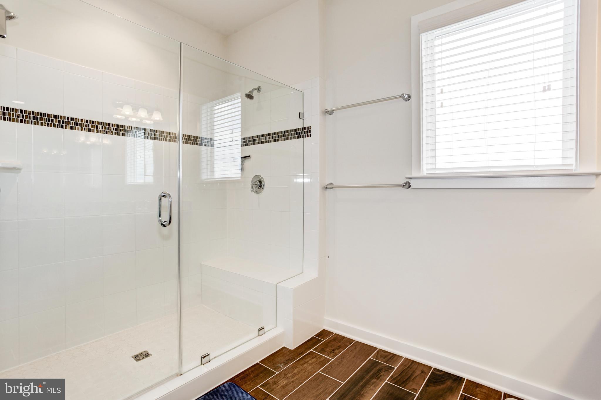 RIVER CREST - Residential Lease