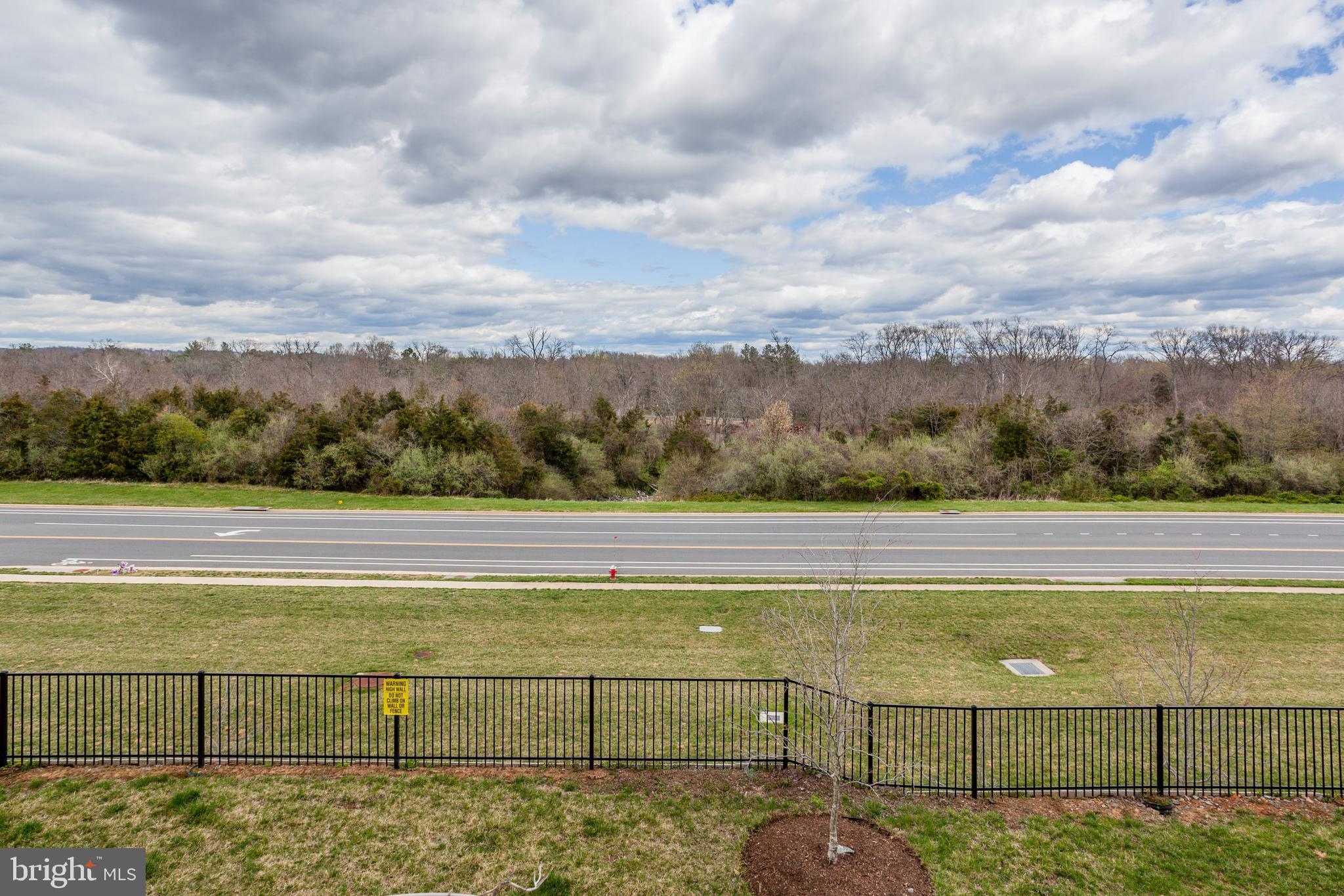 RIVER CREST - Residential Lease