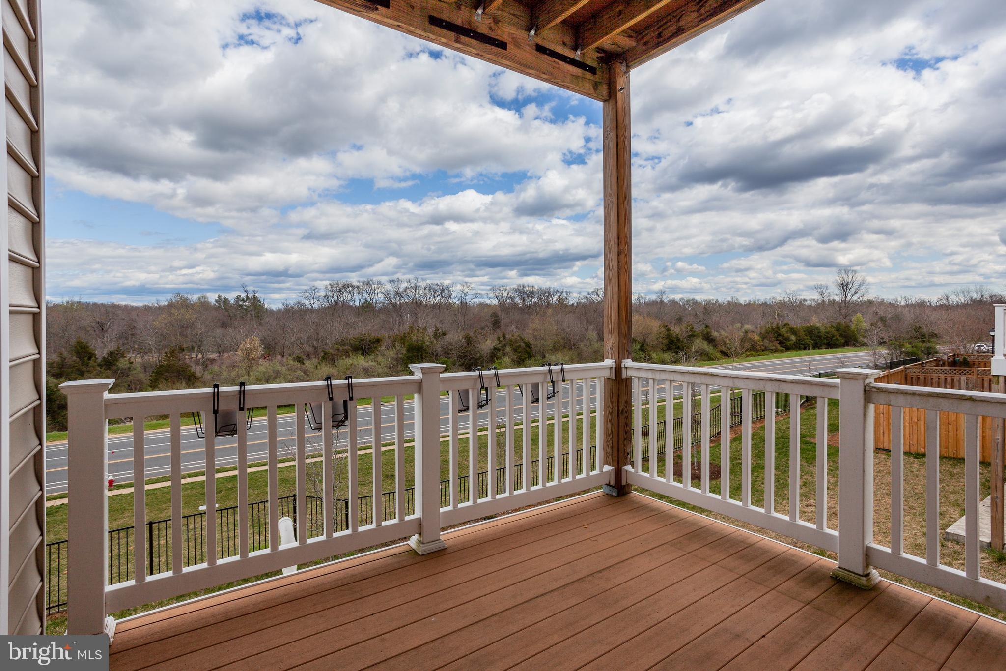 RIVER CREST - Residential Lease