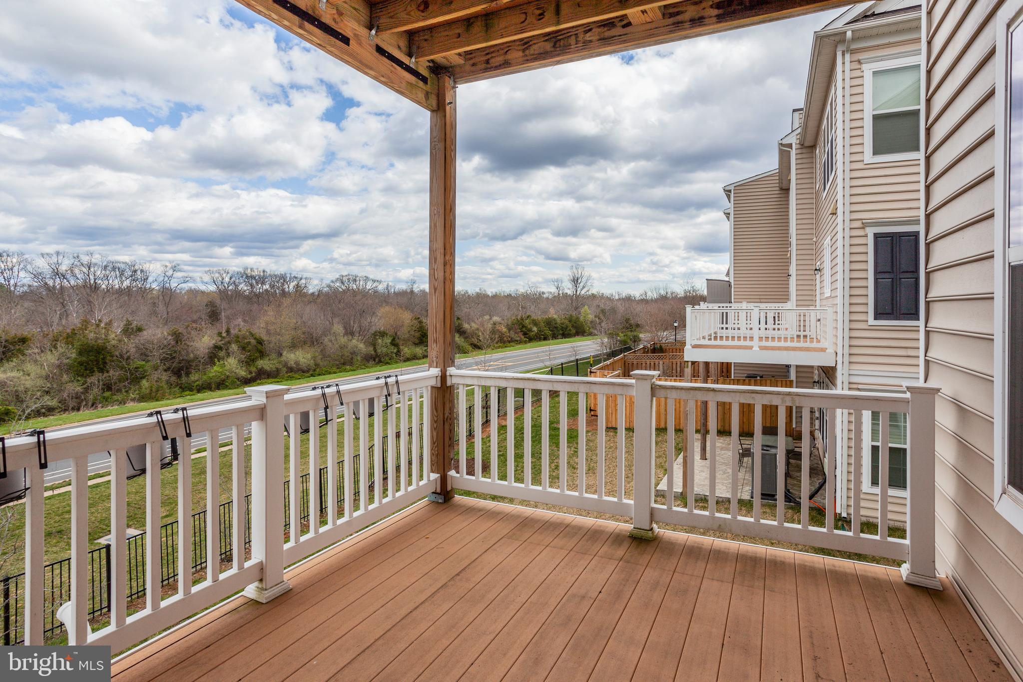 RIVER CREST - Residential Lease