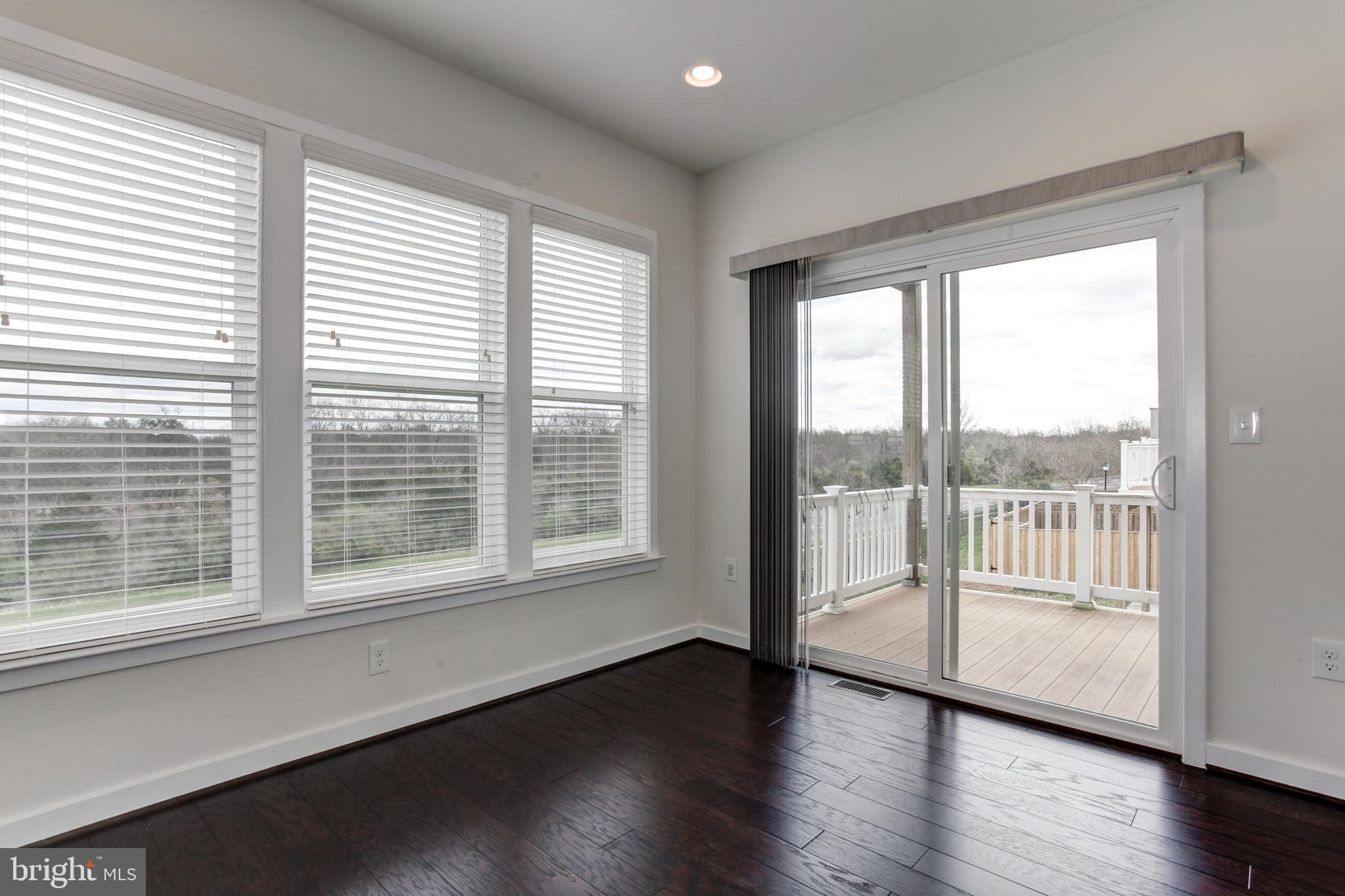 RIVER CREST - Residential Lease