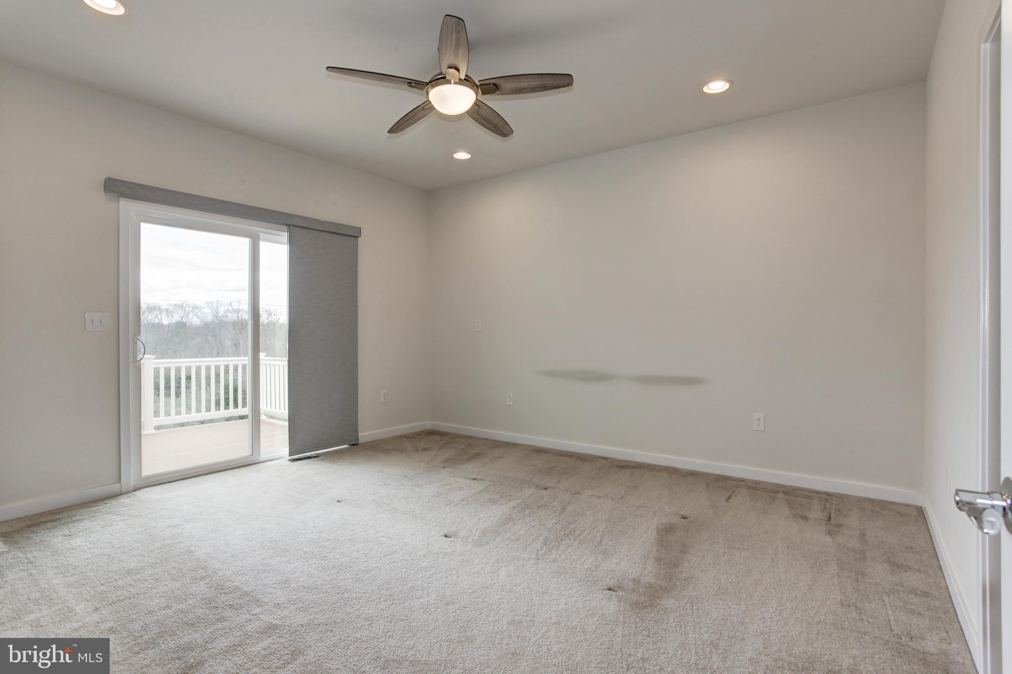 RIVER CREST - Residential Lease