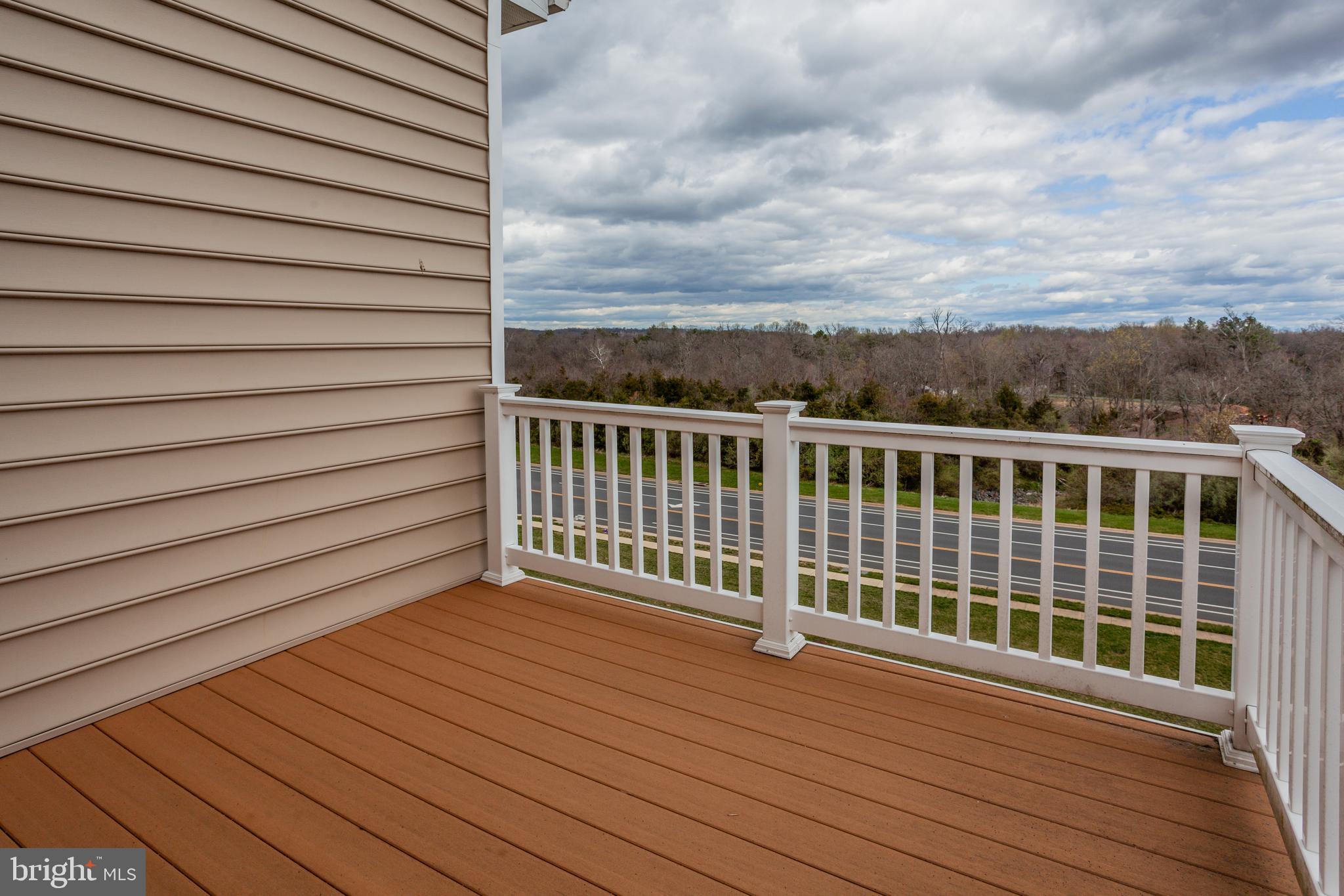 RIVER CREST - Residential Lease