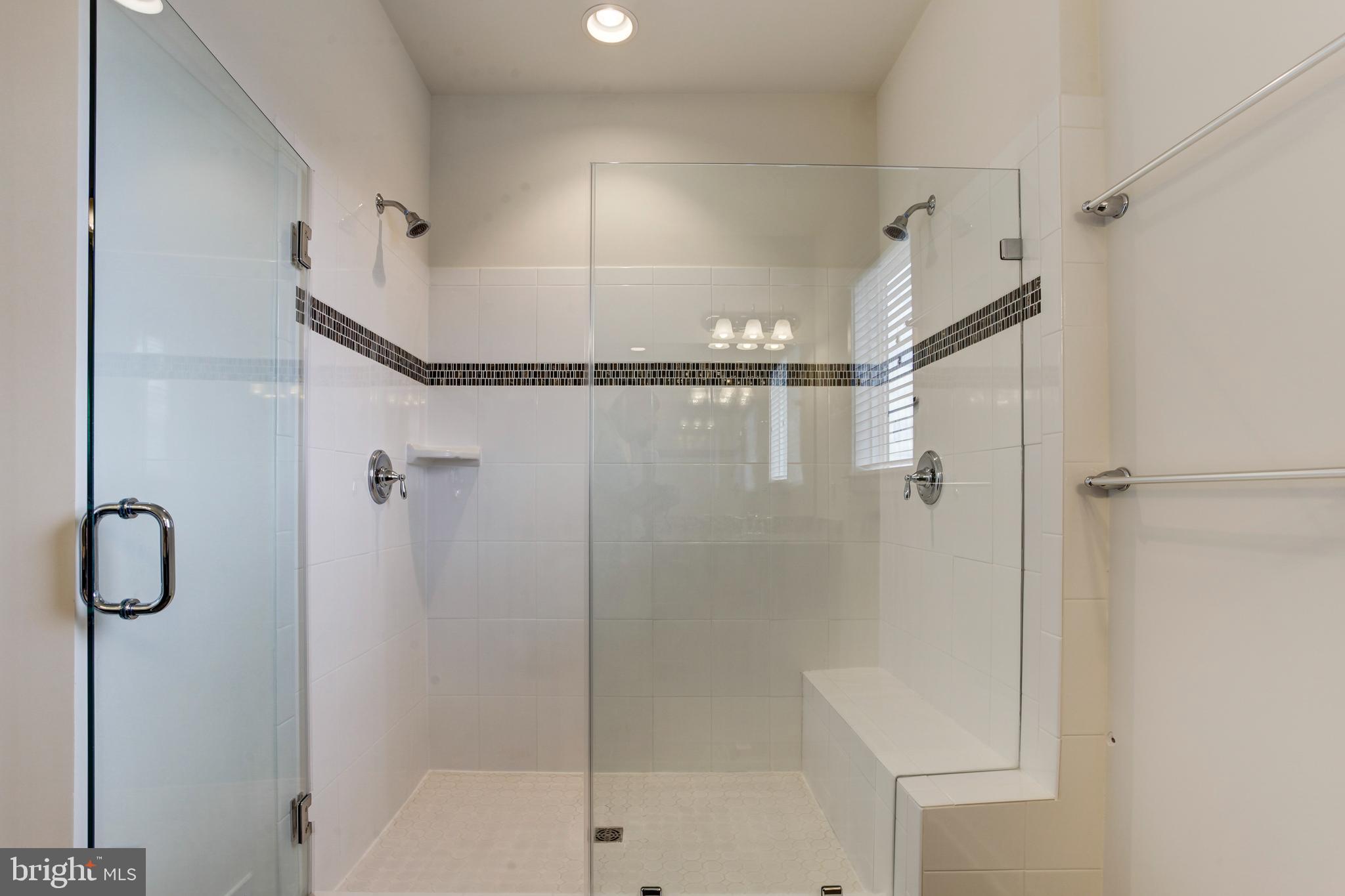 RIVER CREST - Residential Lease