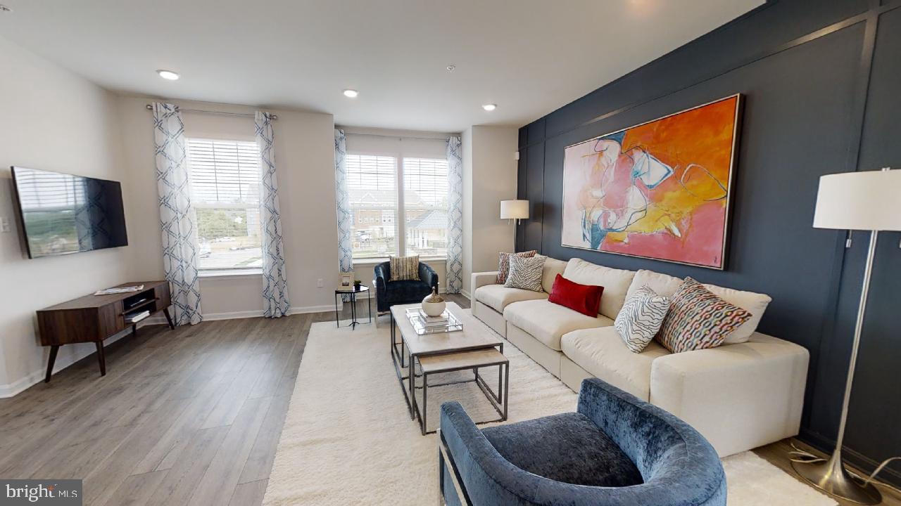 WOODMORE OVERLOOK - Residential