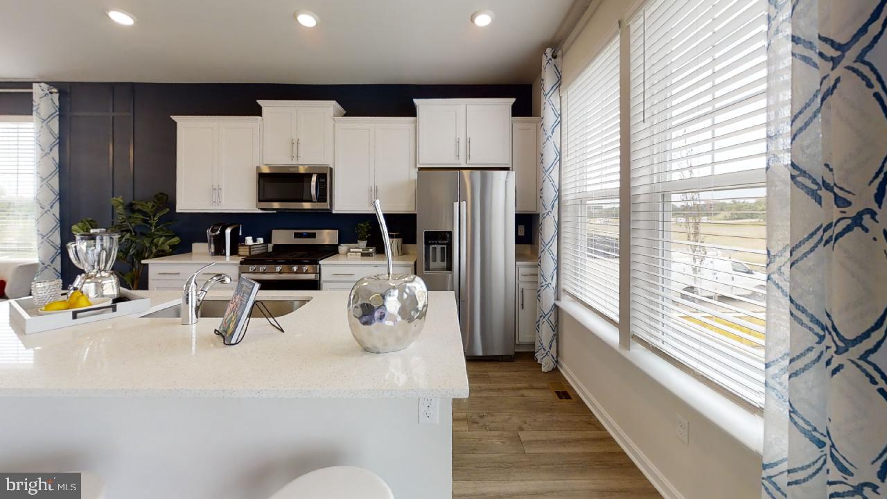 WOODMORE OVERLOOK - Residential