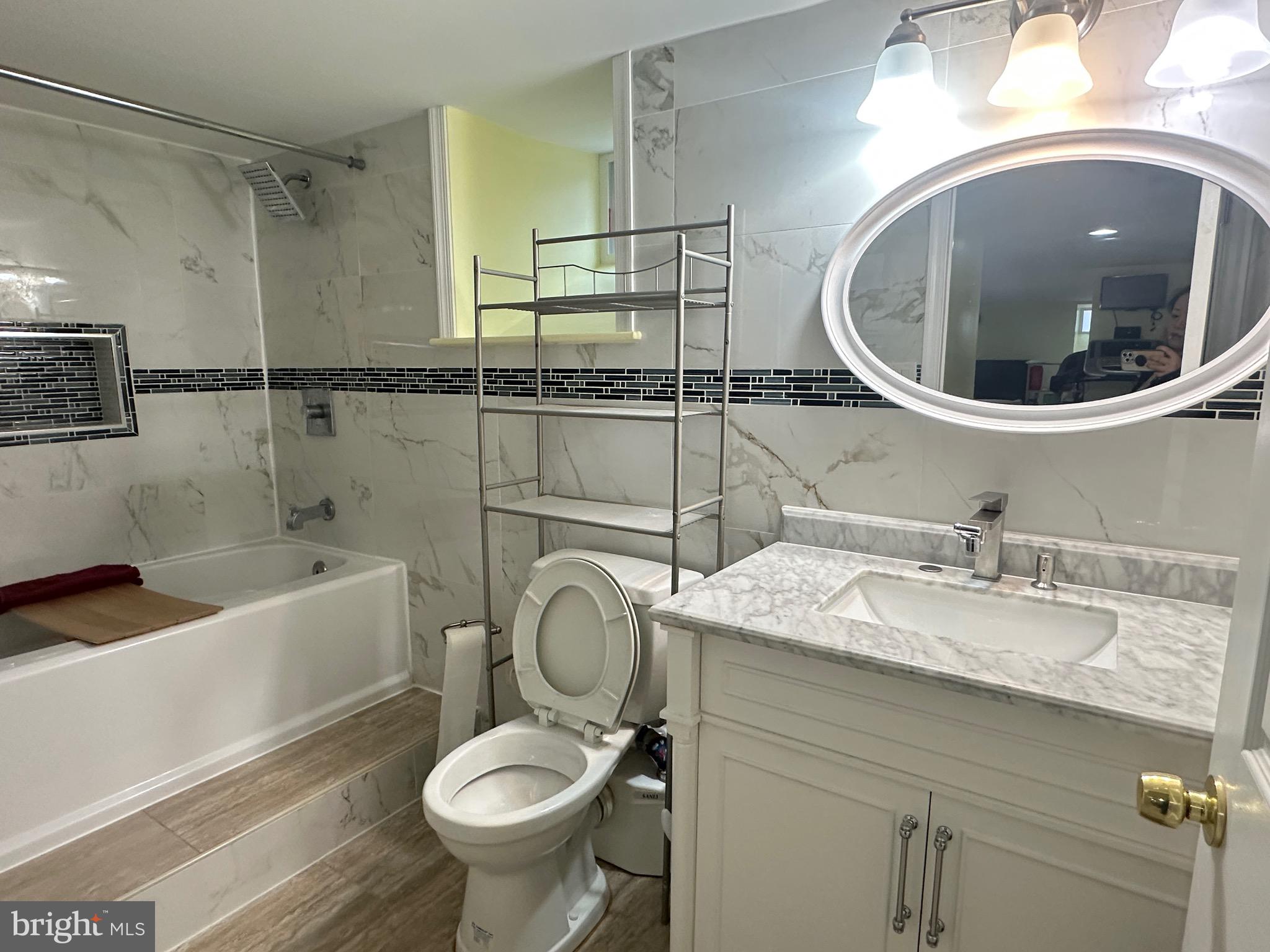 WHITMAN - Residential